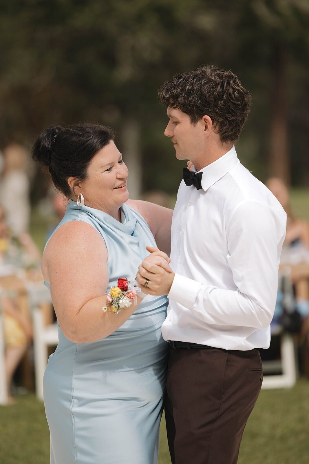 Groom dancing with his mom
