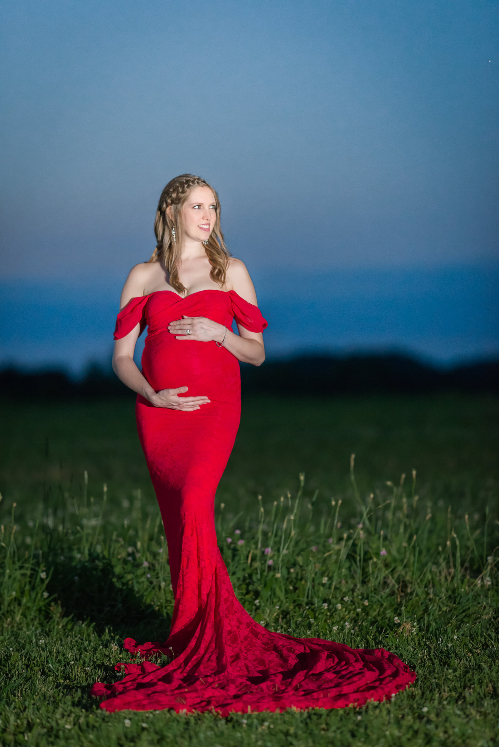 frederick - maryland - maternity - photographer - mary - sarah - photography - sew - trendy - maternity - gowns  (5 of 5)