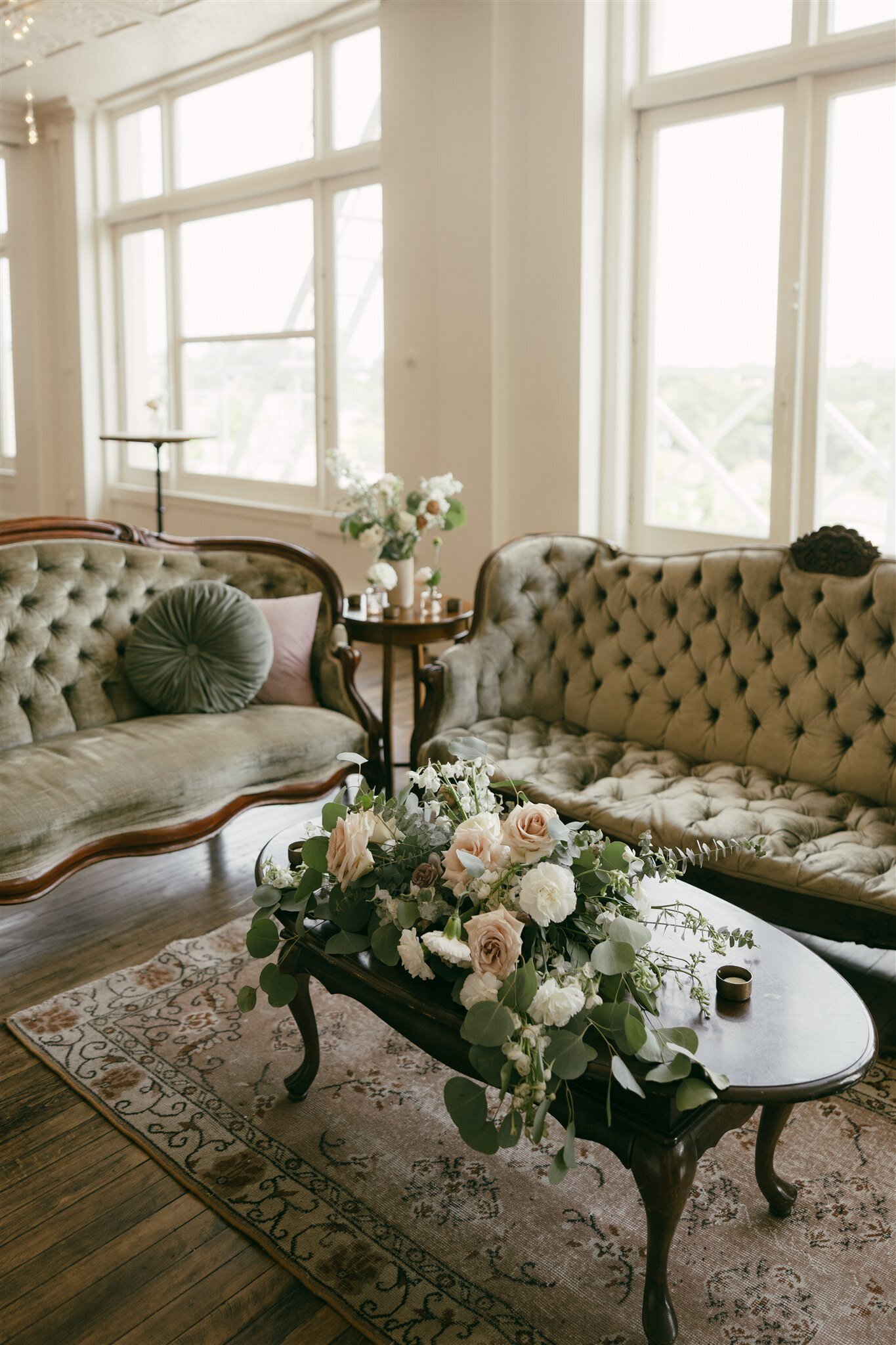 Pretty Little Vintage Co.