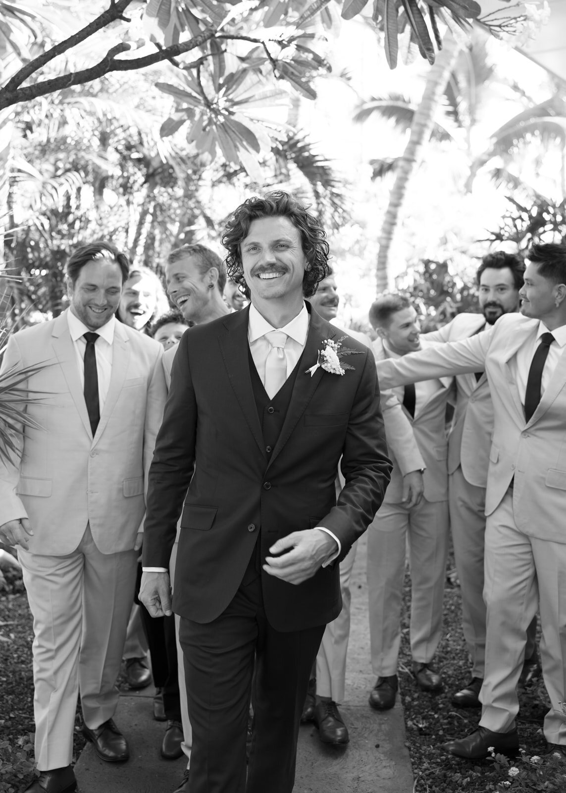 9.12-Sydney-John-Sugar-Beach-Maui-Wedding-385