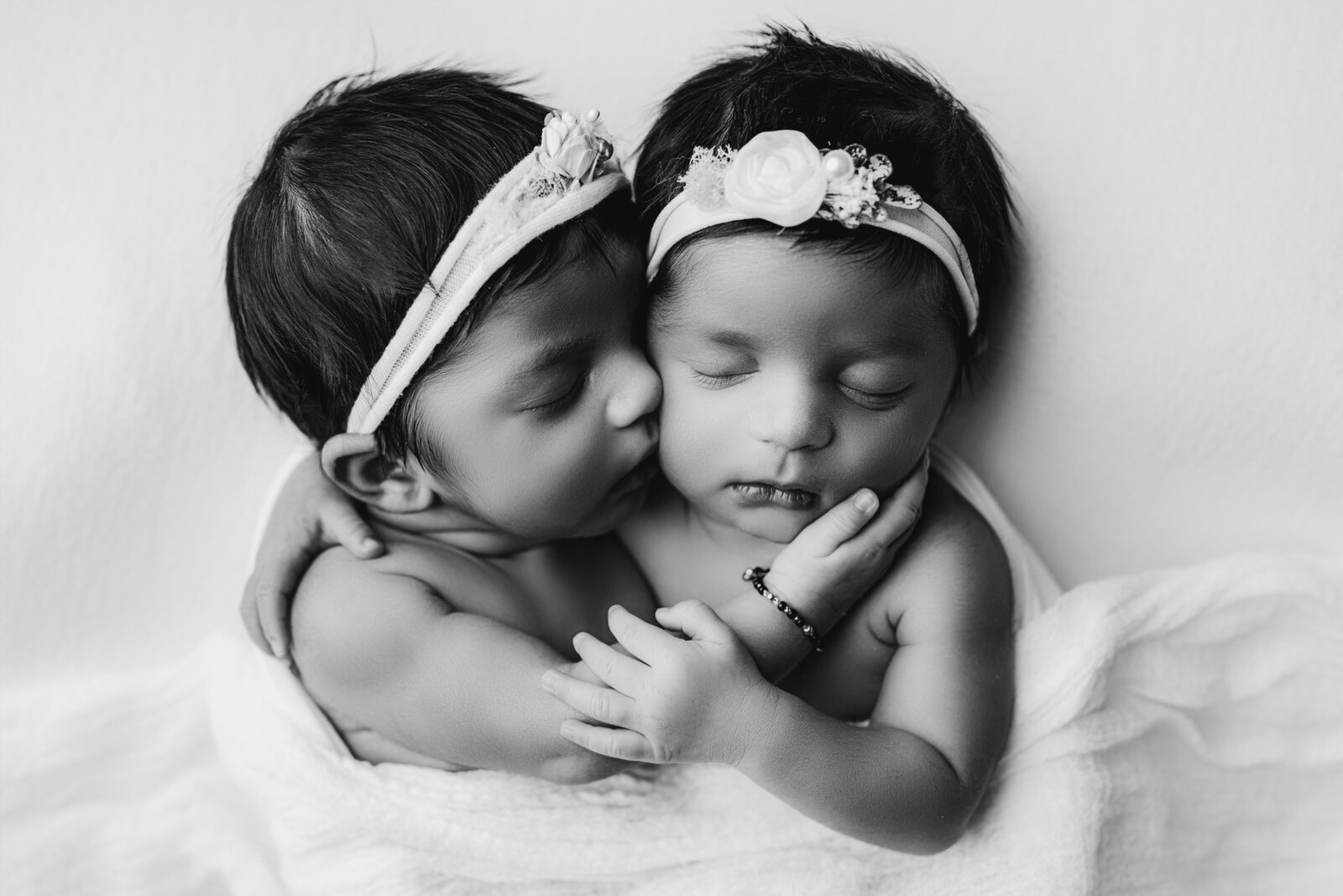 Twins-NicSo Studio-Newborn-charlotte (2 of 2)