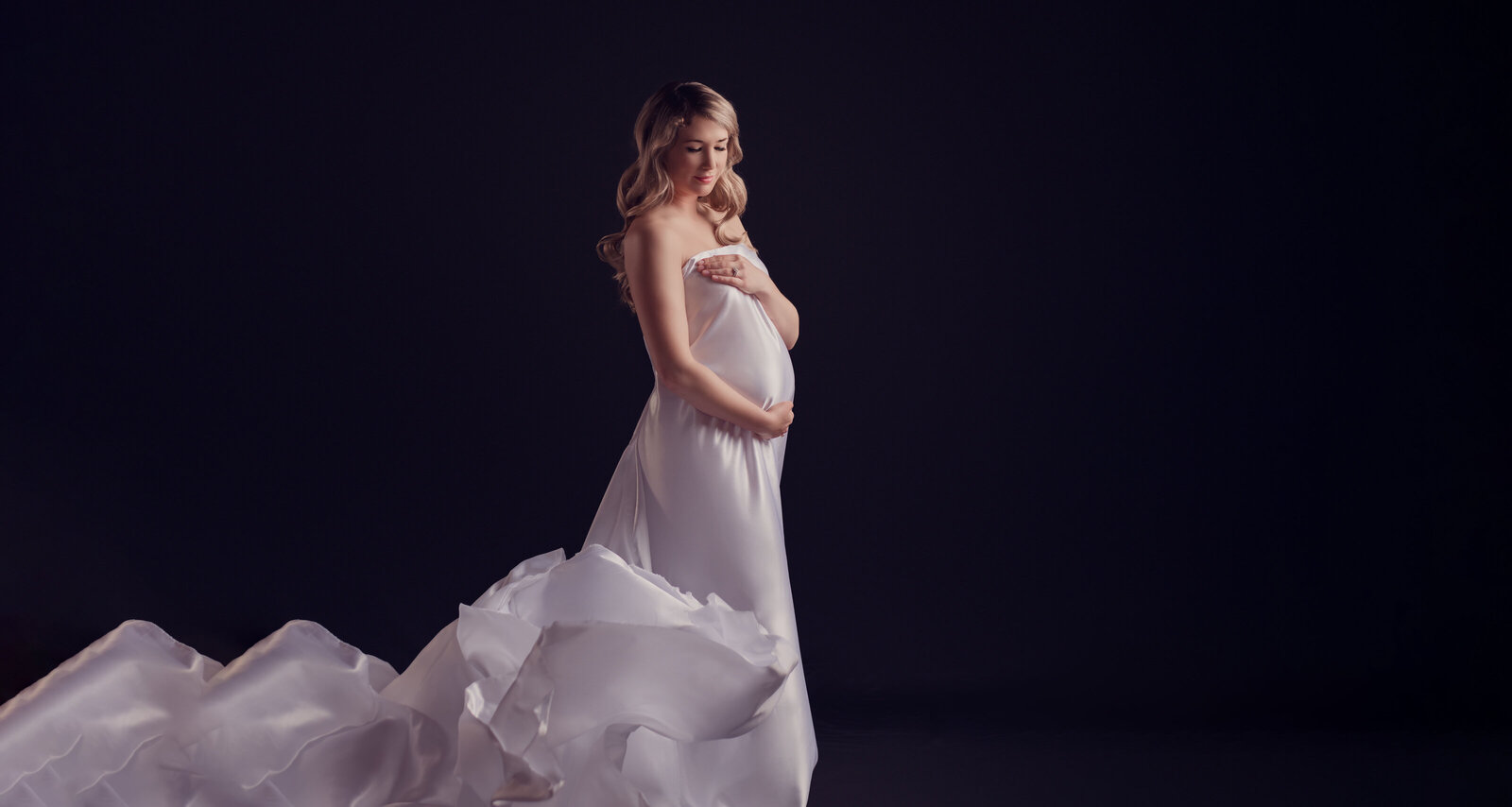 metro detroit maternity photographer white flowing gown