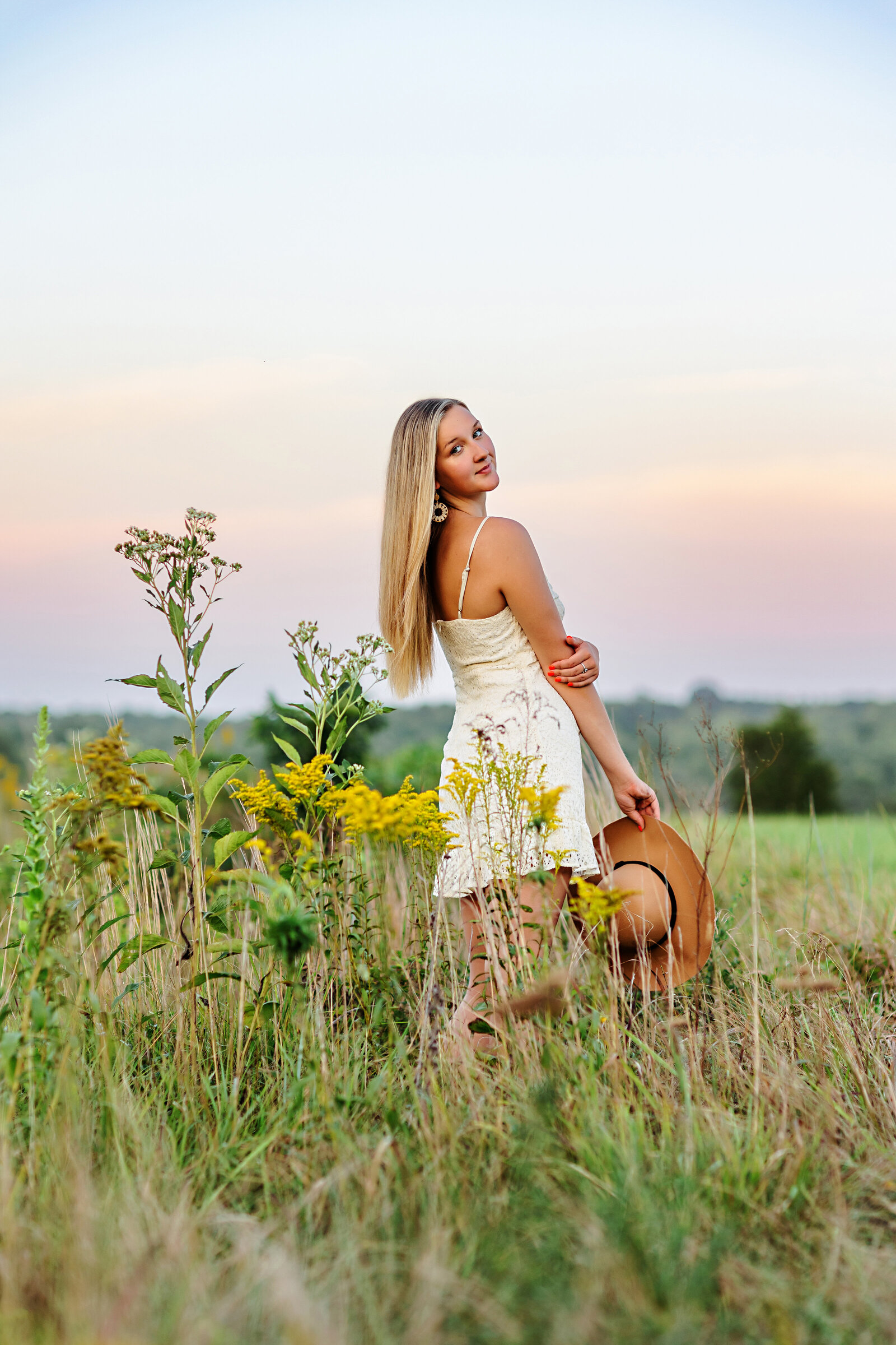 senior-portrait-photographer-natural-virginia