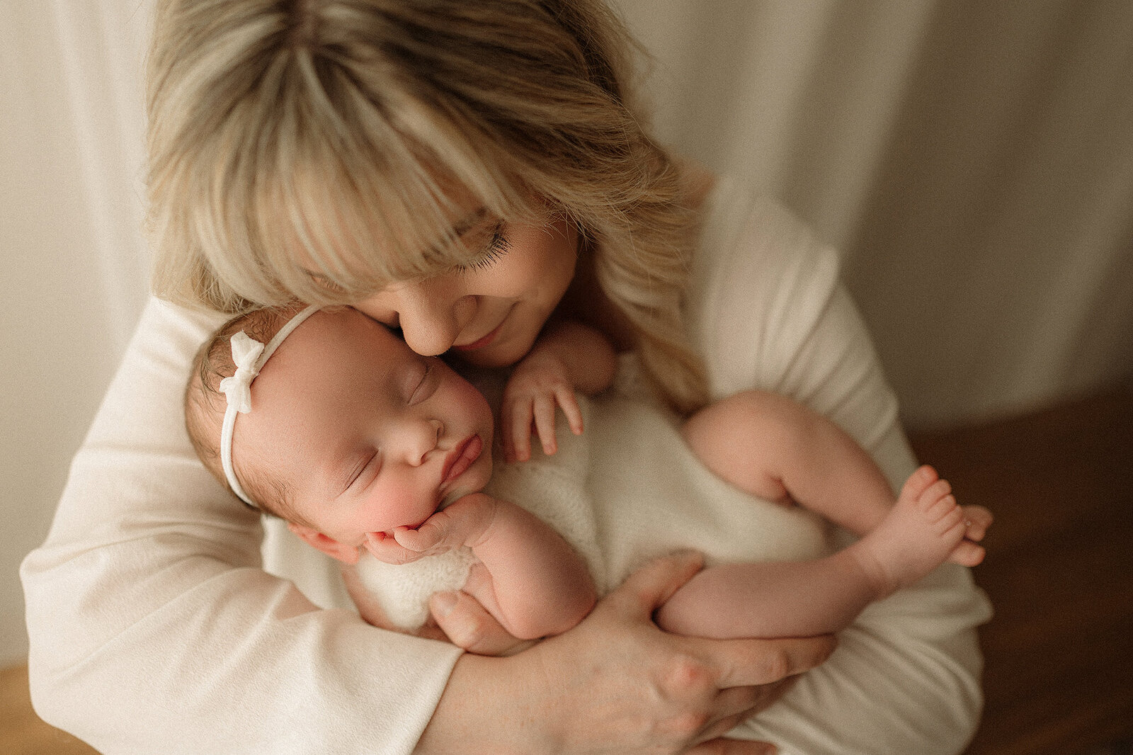Newborn baby photography session in Jacksonville, FL"  "Professional newborn photographer in Green Cove Springs, FL