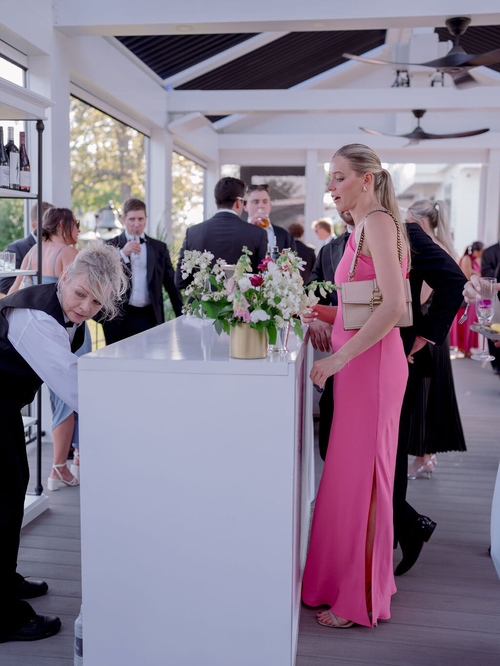 25Kate Campbell Floral The Oaks waterfront summer wedding by Julie Livingston photo