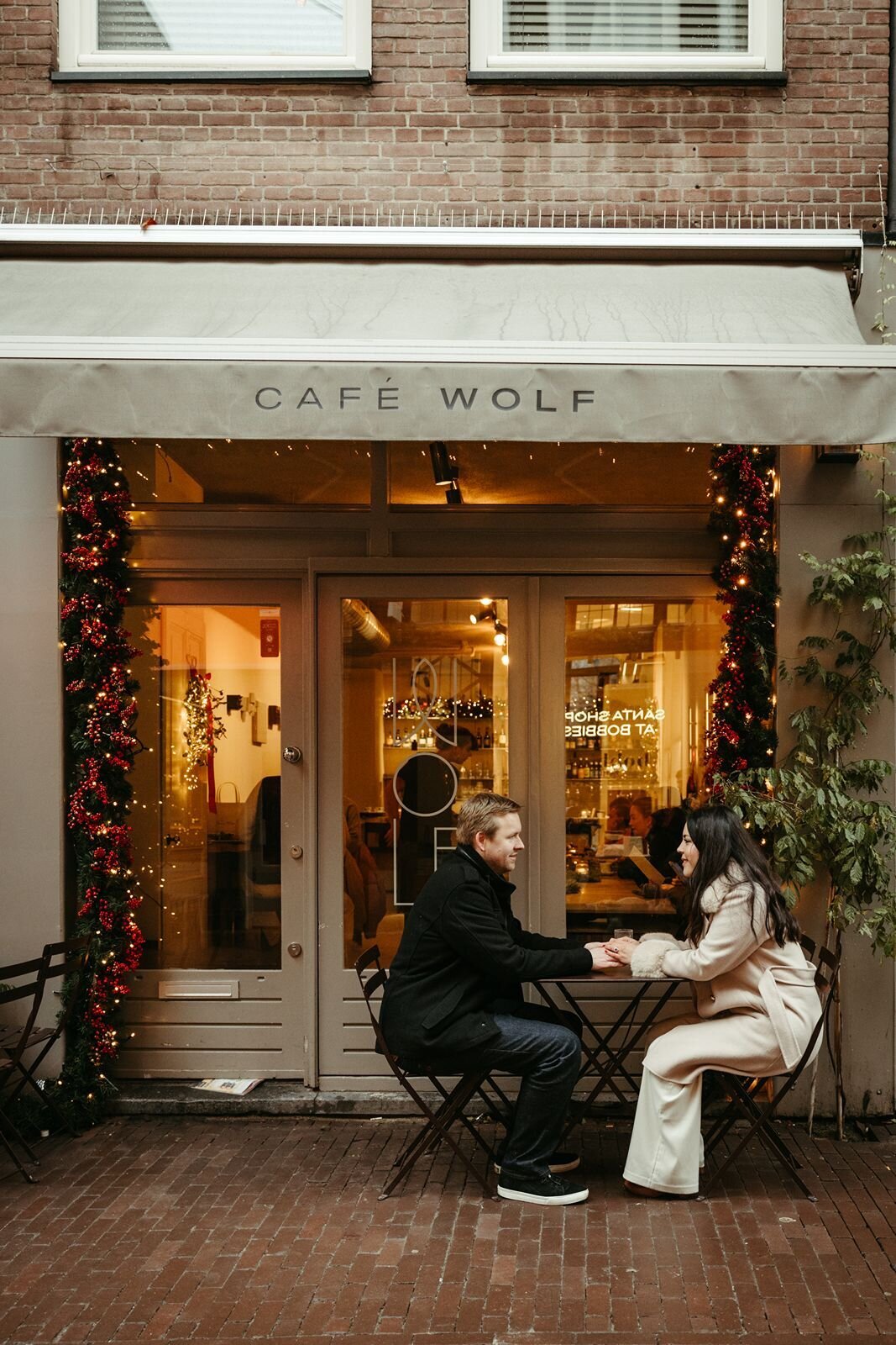 Get-framed-photography-couple-18