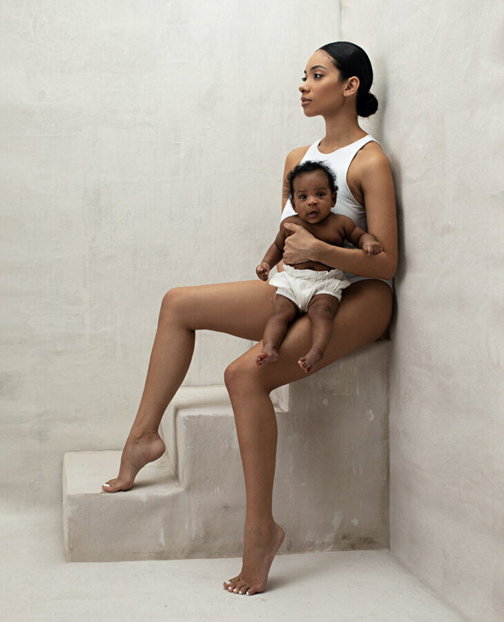 Mommy and me, motherhood photography by Lola Melani-3