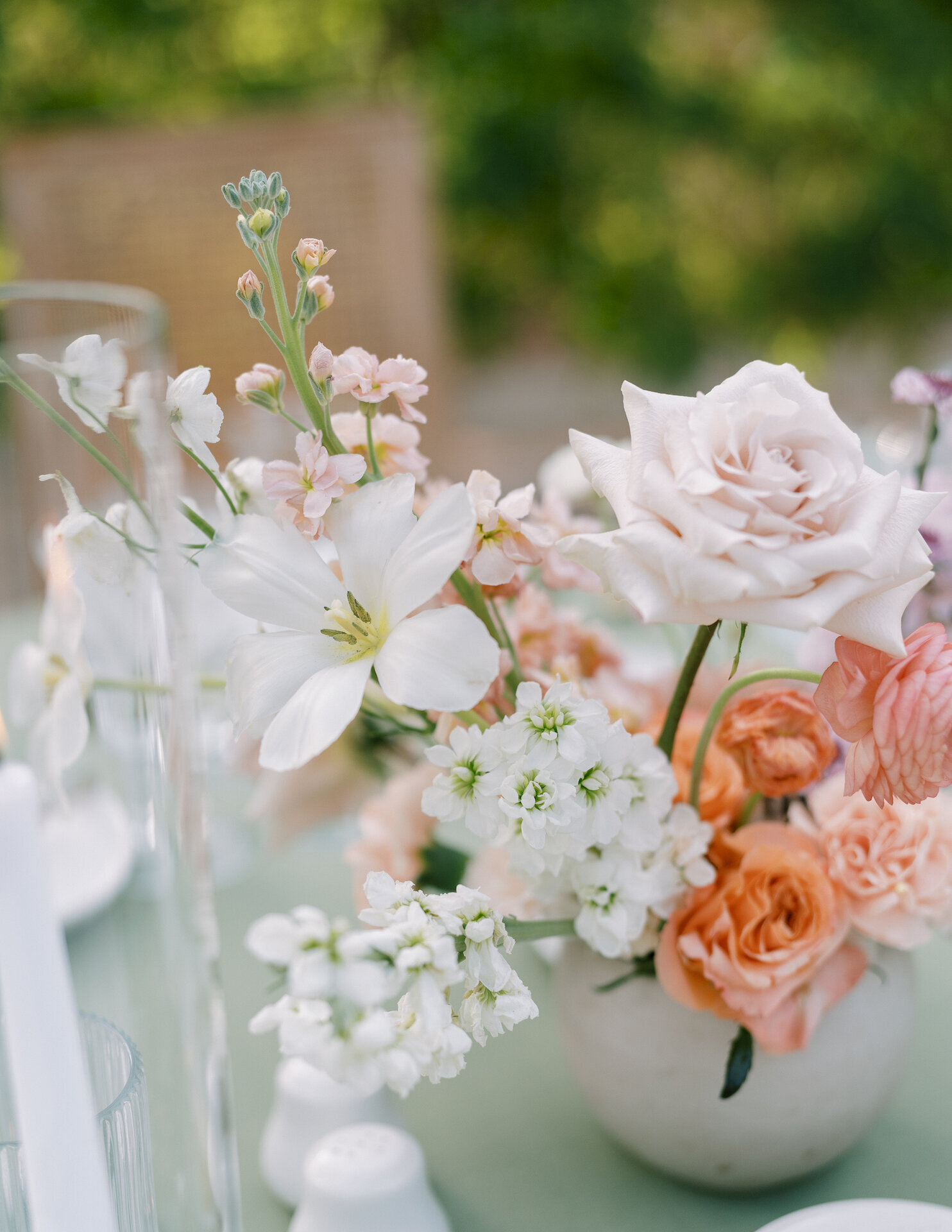 white-pink-blush-peach-reception-flowers-wedding-flowers-phoenix