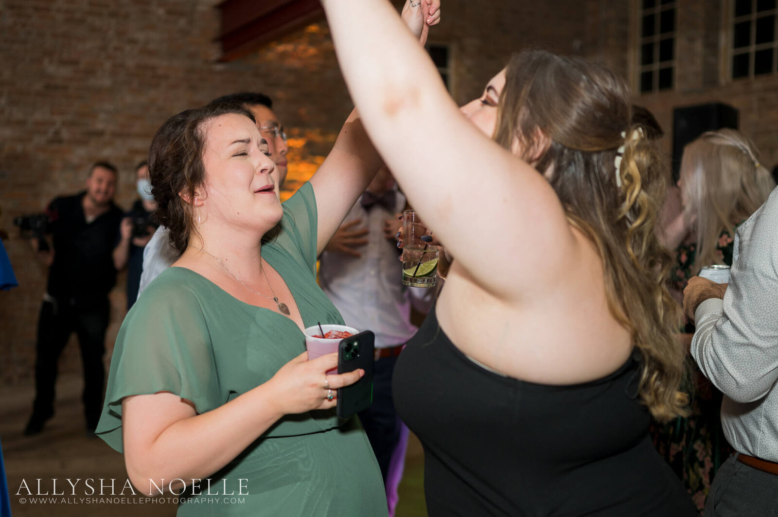 Wedding-at-The-Factory-on-Barclay-in-Milwaukee-1200