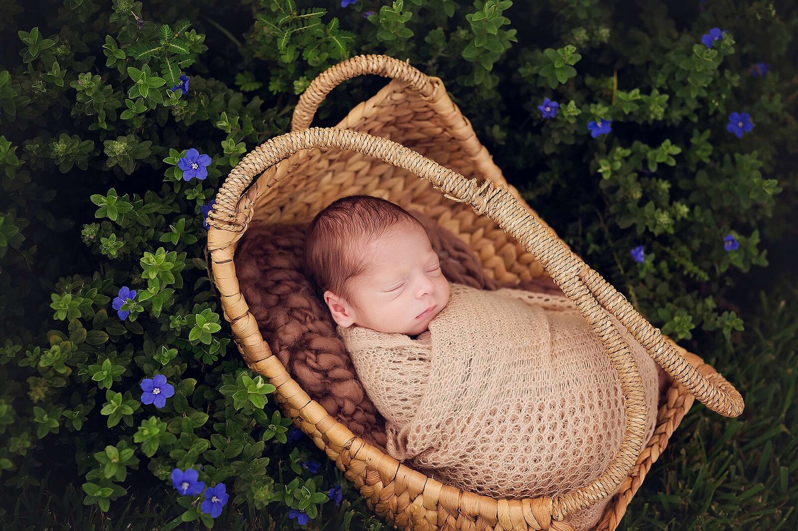 Orlando-Outdoor-Newborn-Photographer-14