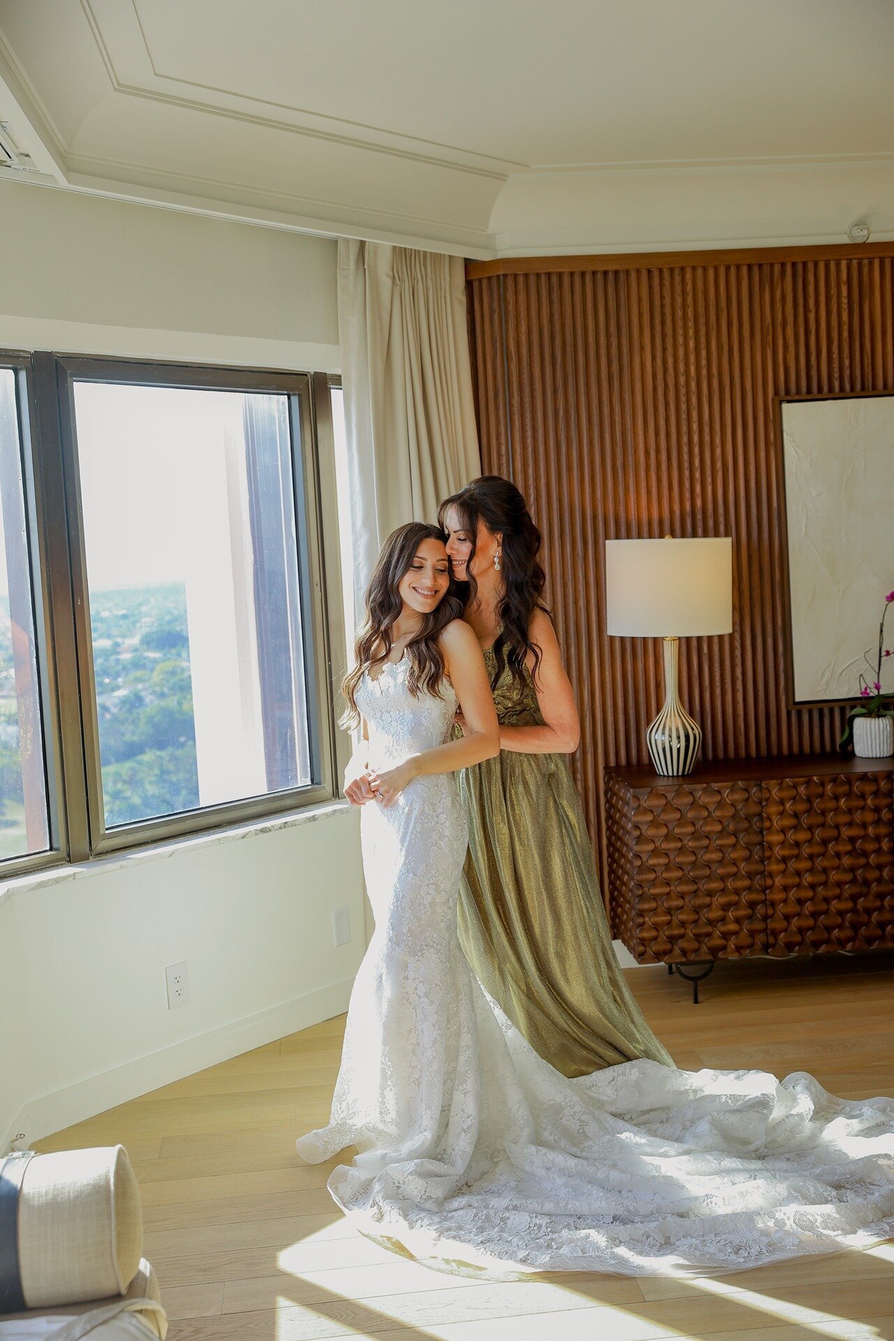 bride-getting-ready-the-boca-2