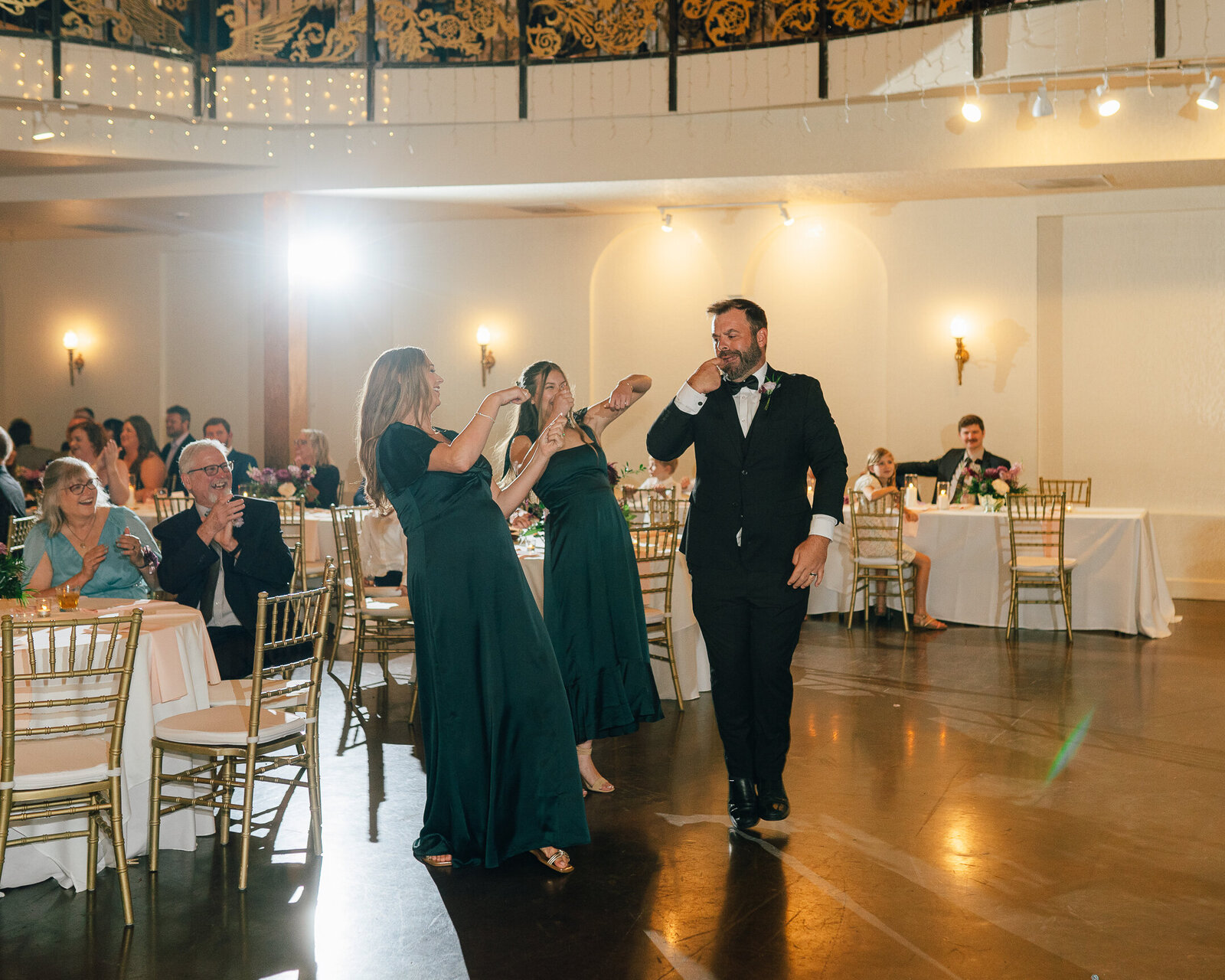 Corby Intercontinental Hotel Kansas City Wedding Plaza-196