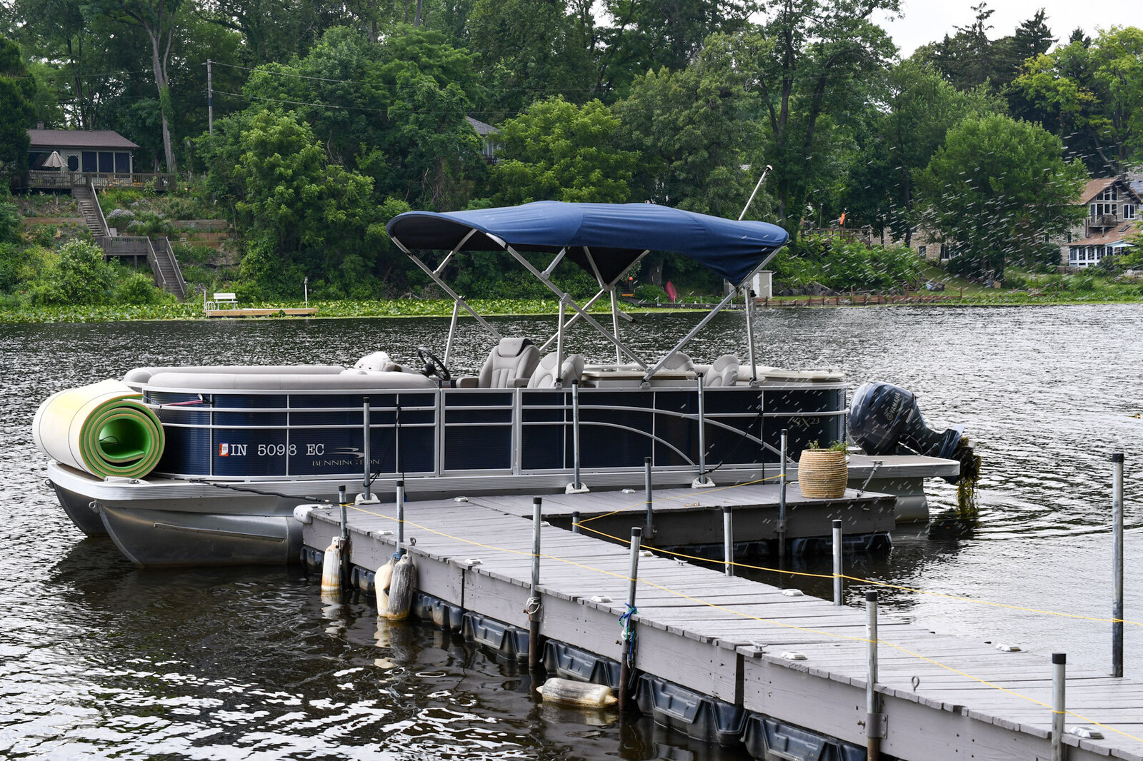 pontoon boat