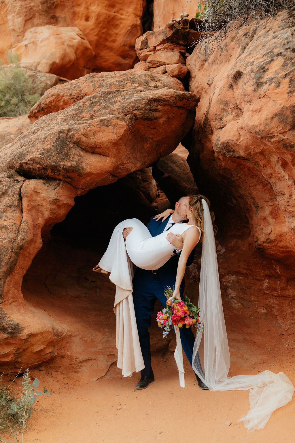 True-to-you adventure elopement photography in Utah’s breathtaking scenery