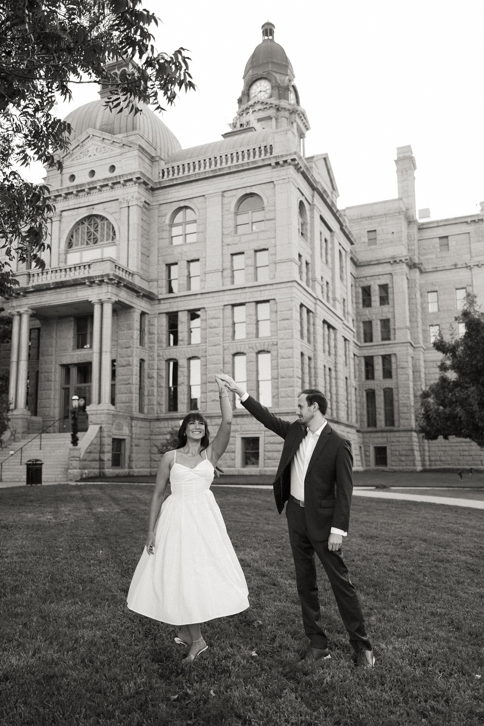 downtowndallasengagementphotos_stillsbytrinity-3