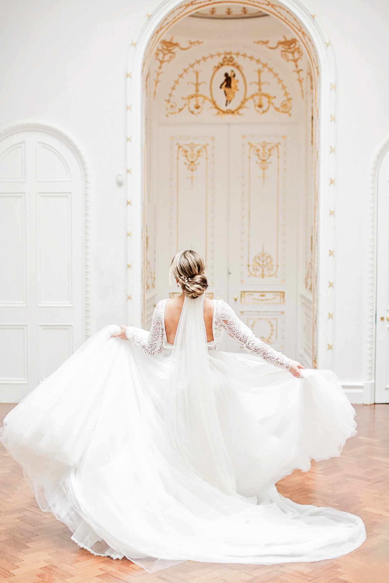 London-wedding-venue-Carlton-House-bride