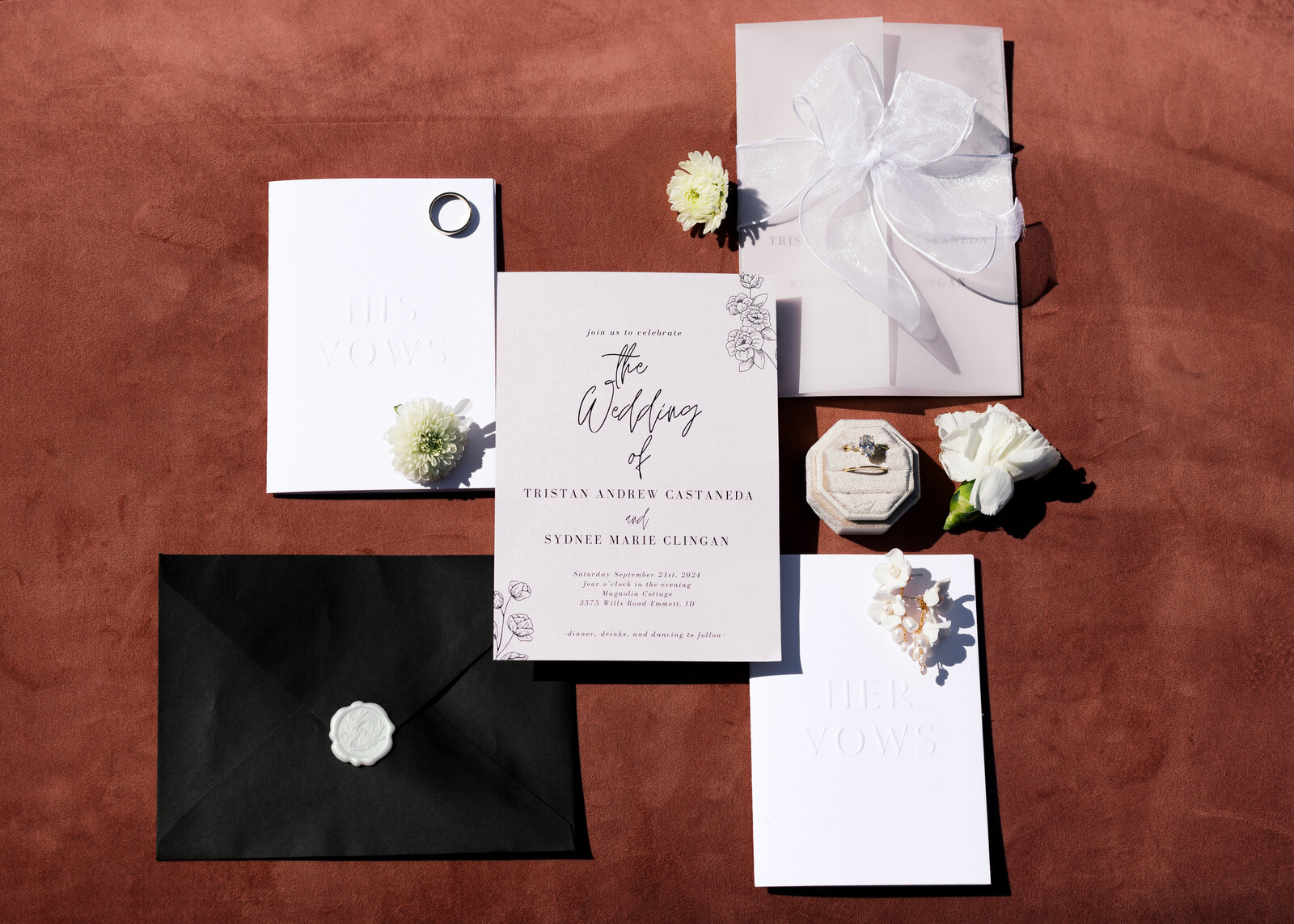 september-wedding-emmett-idaho-autumn-summer-black-tie-kayla-lucio-photo-castaneda-details