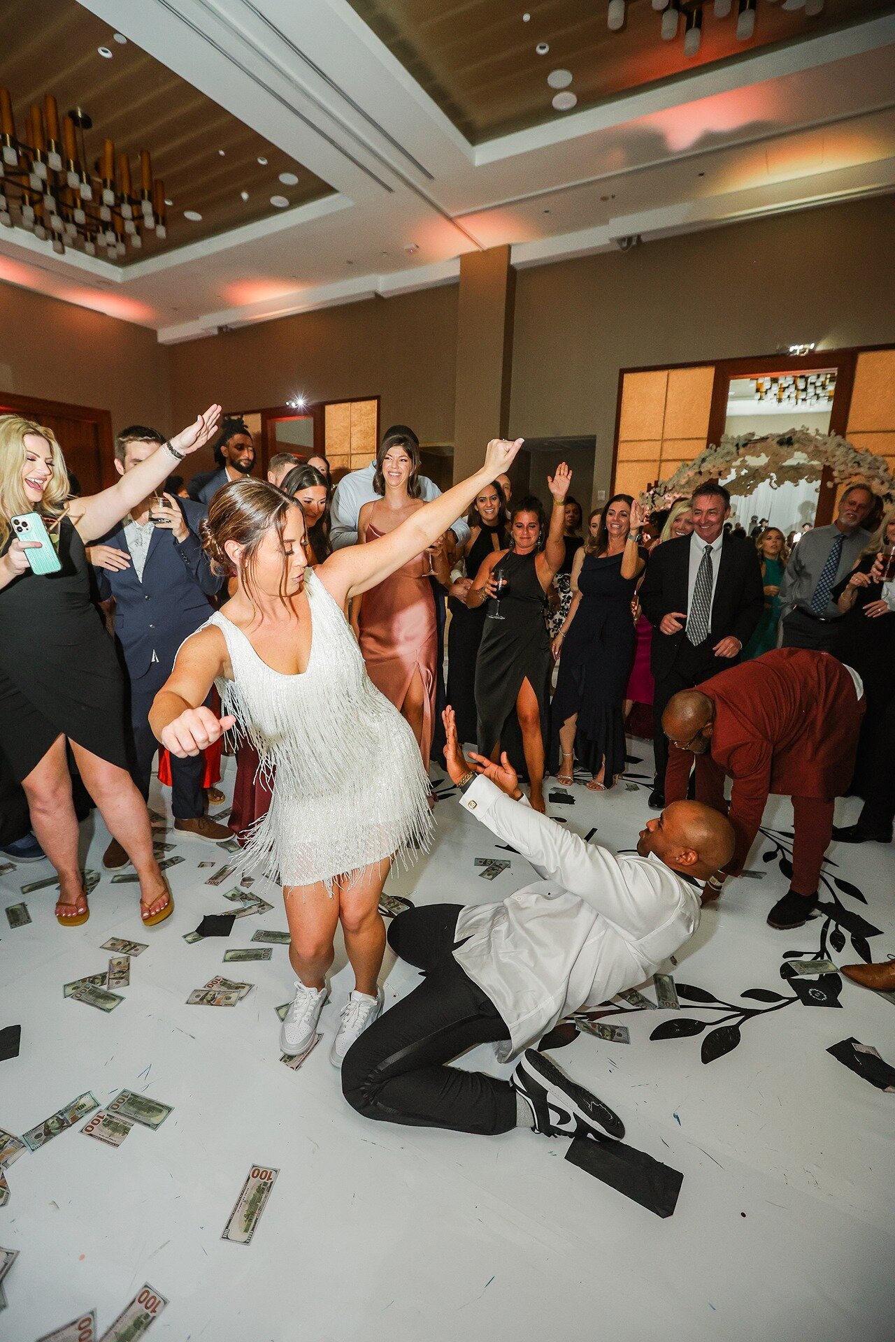 reception-dancing-the-conrad-4