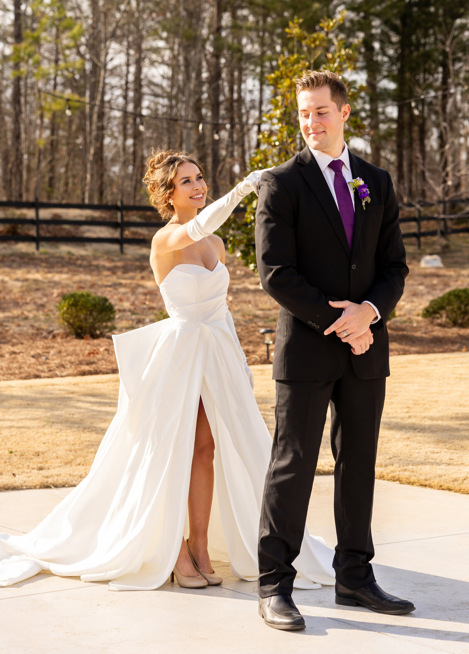 bride-and-groom-first-look-whitestone-reserve-austell-georgia-Amanda-Richardson-Photography