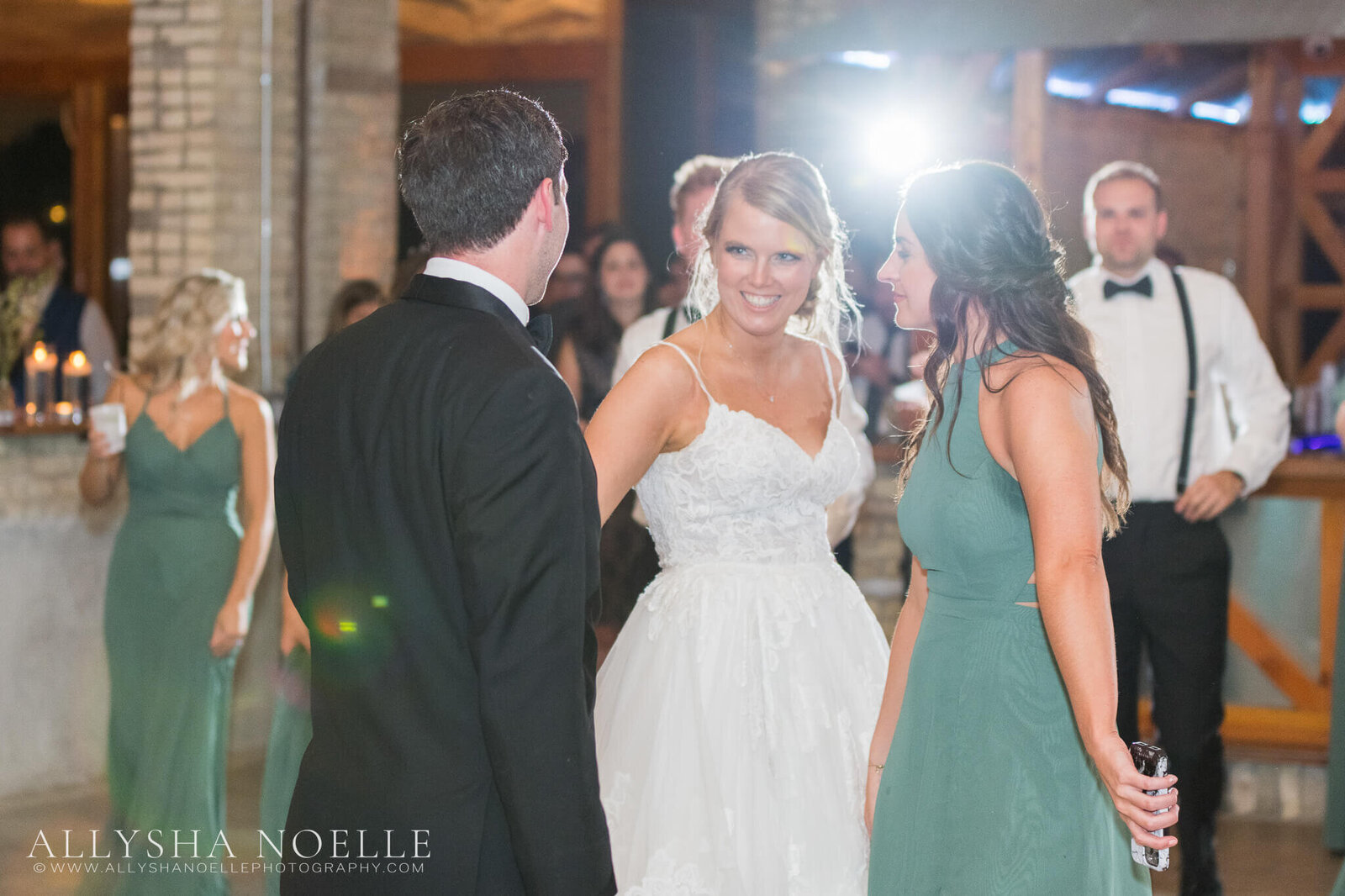 Wedding-at-The-Factory-on-Barclay-in-Milwaukee-1118