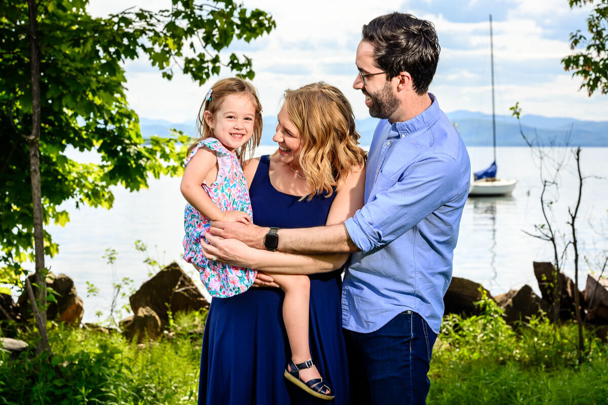 Burlington-waterfront-family-photo-1