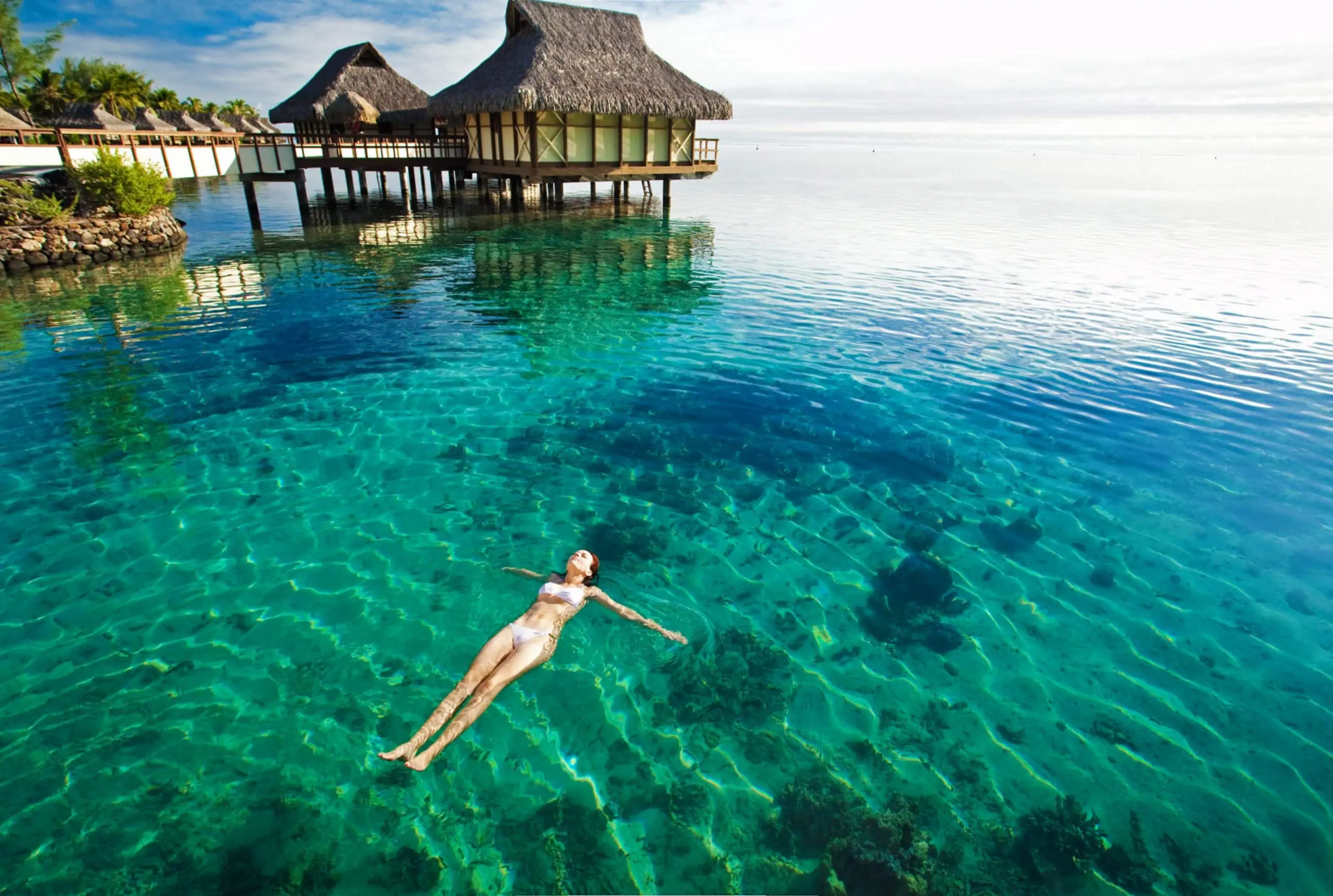 girl-floating-maldives