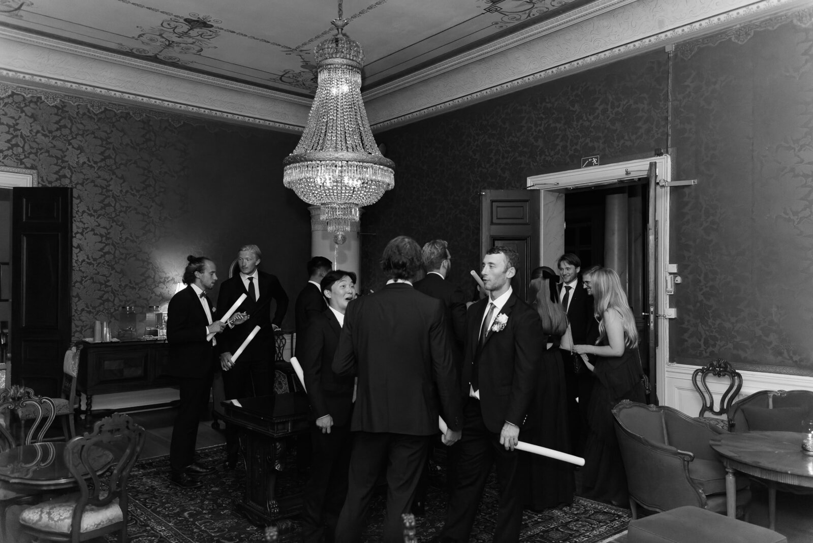 Destination Wedding Photographer Anna Lundgren in Stockholm Swedish American wedding at Ranas Slott in Roslagen Stockholm Sweden_094