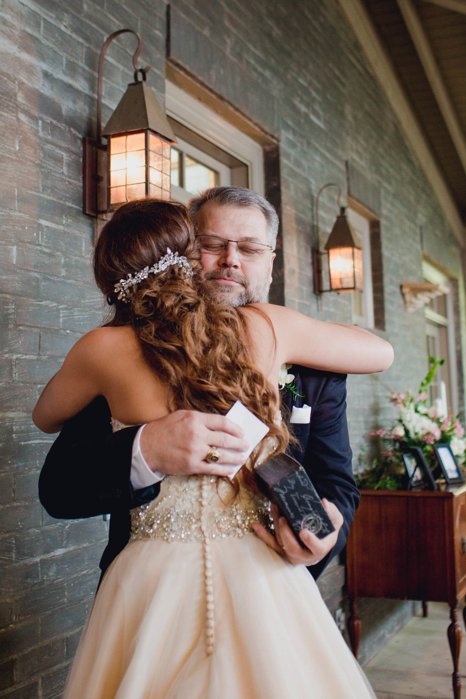 Father sees bride for first time, Brookgreen Gardens, Murrells Inlet, South Carolina