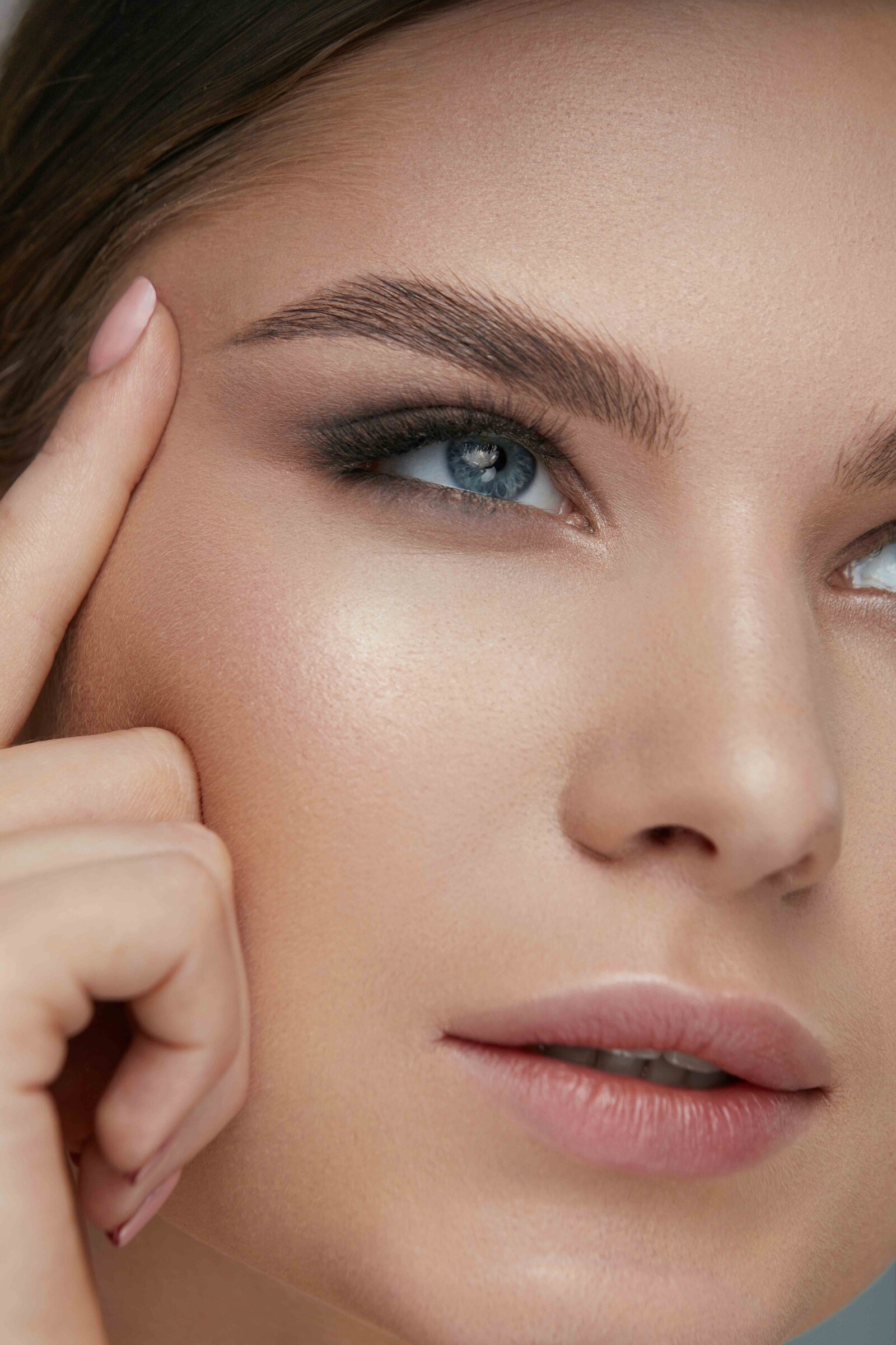 Brow design and tint