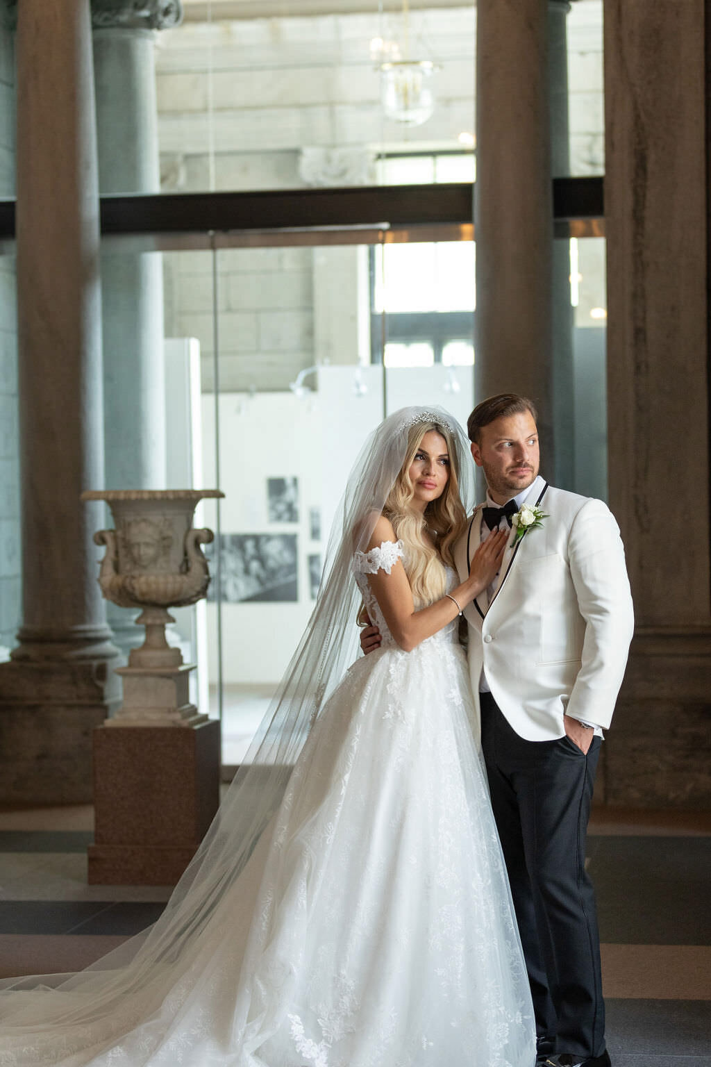 Cathédrale Marie-Reine-du-Monde Wedding_montreal best wedding photographer | luxury moment photography-8674