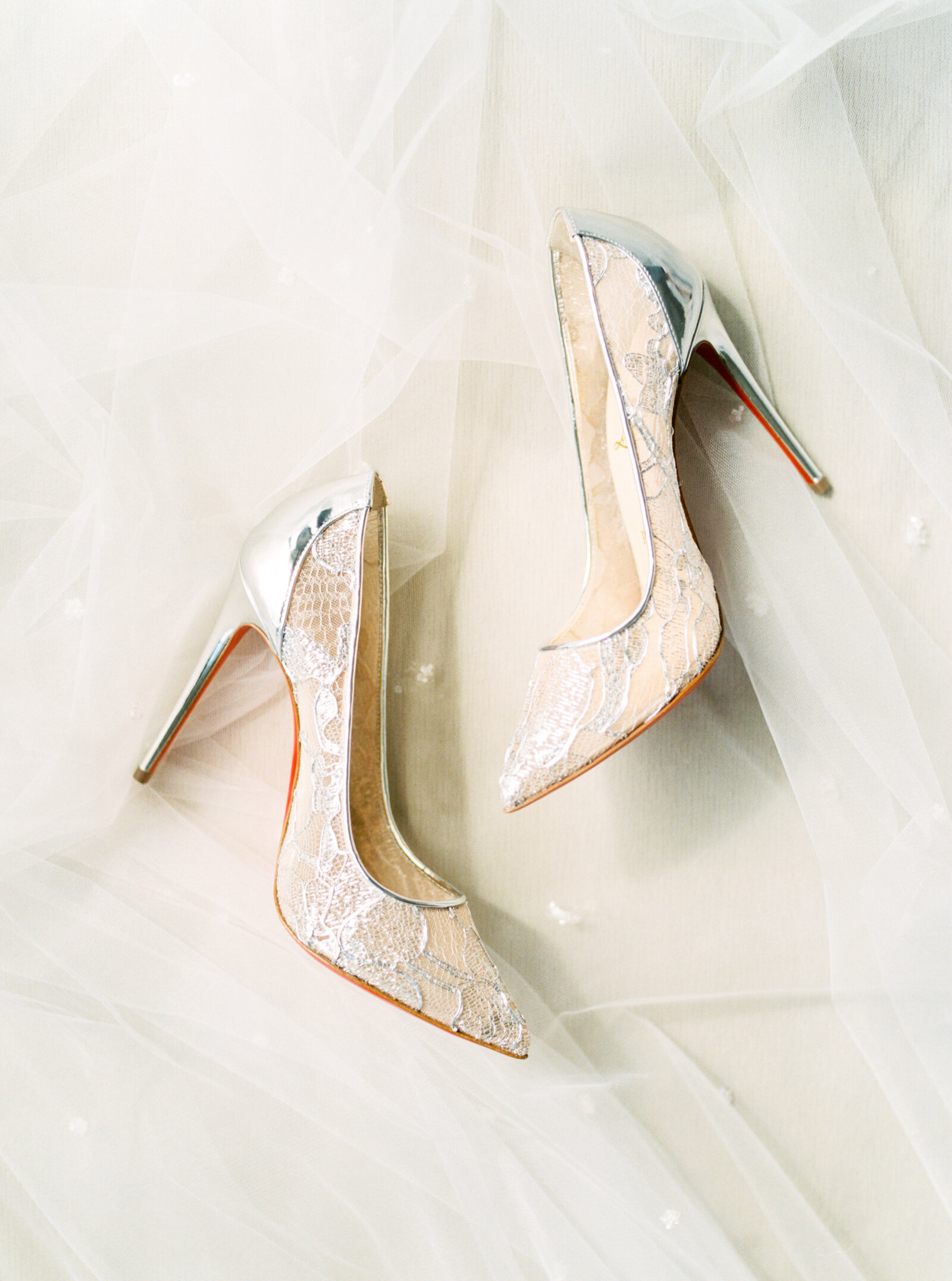 006-sean-cook-wedding-photography-louboutin-bridal-shoes
