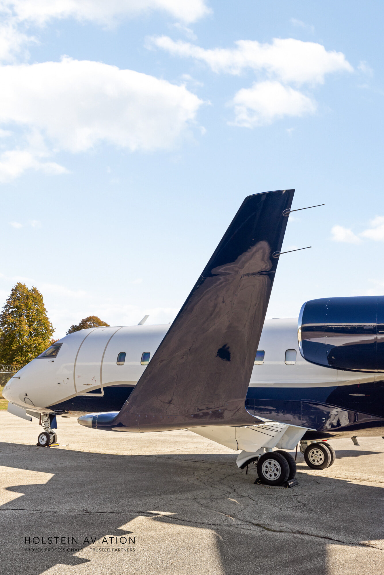 Challenger 604 N60JC Watermarked-36