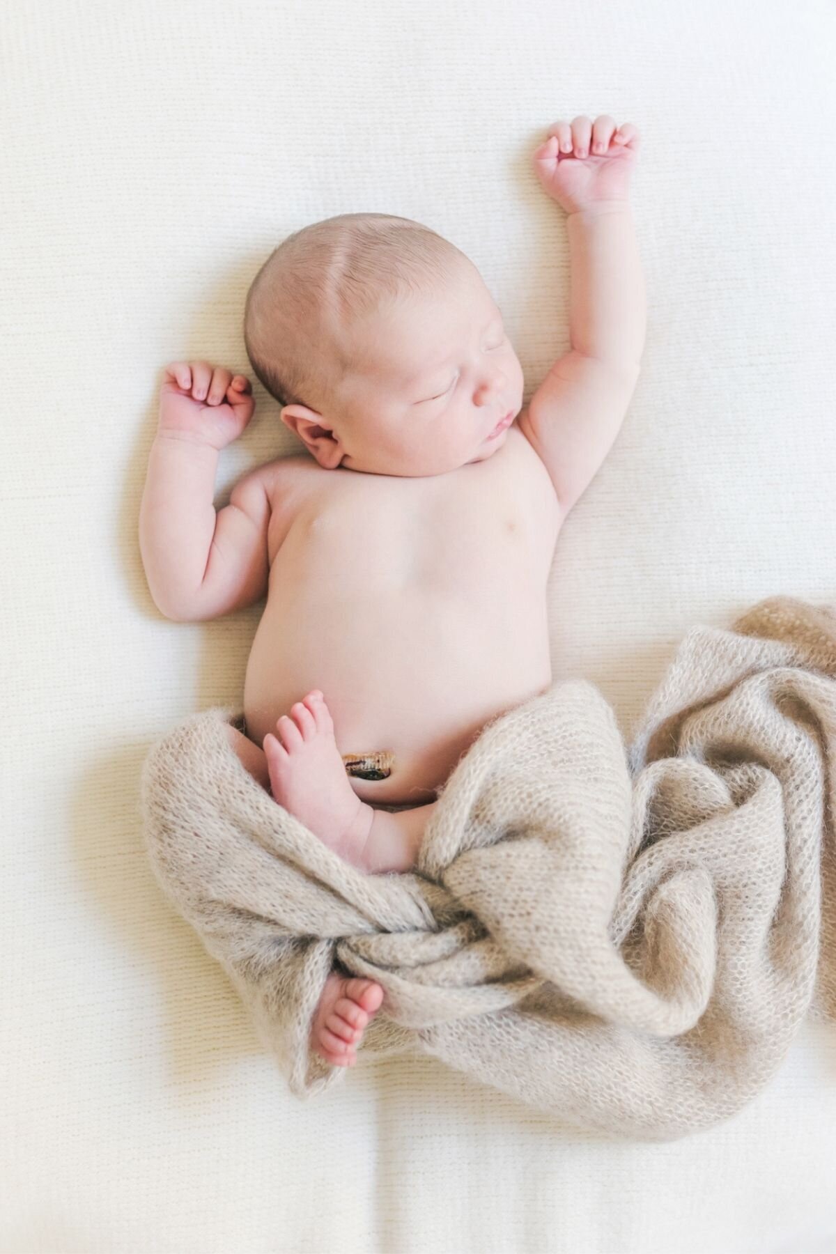 Charlotte-Newborn-Maternity-Photographer-8