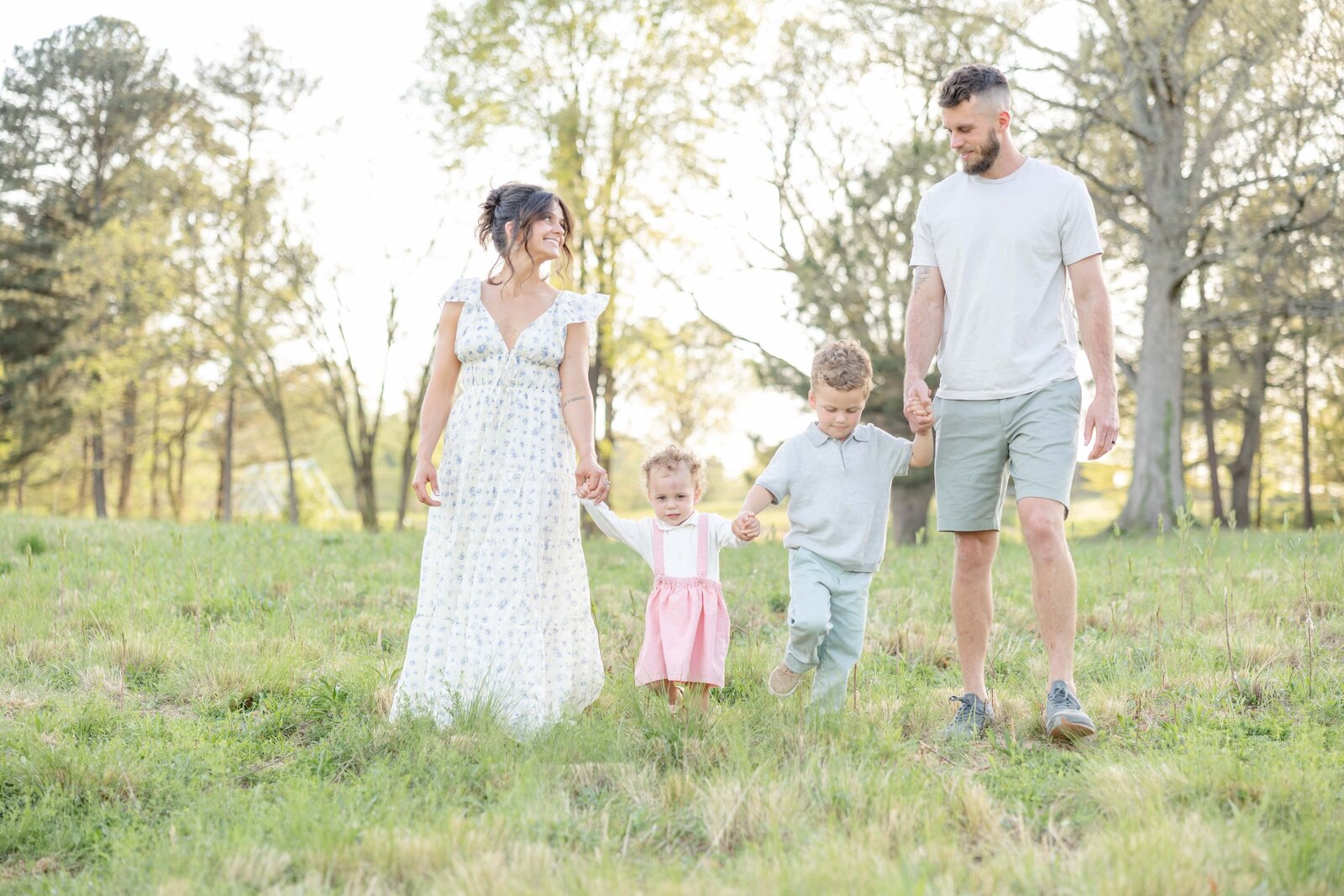 Raliegh-NC-spring-Mini-Session-Magnolia-and-Grace-Photography-Co-HeatherS# (1)-2
