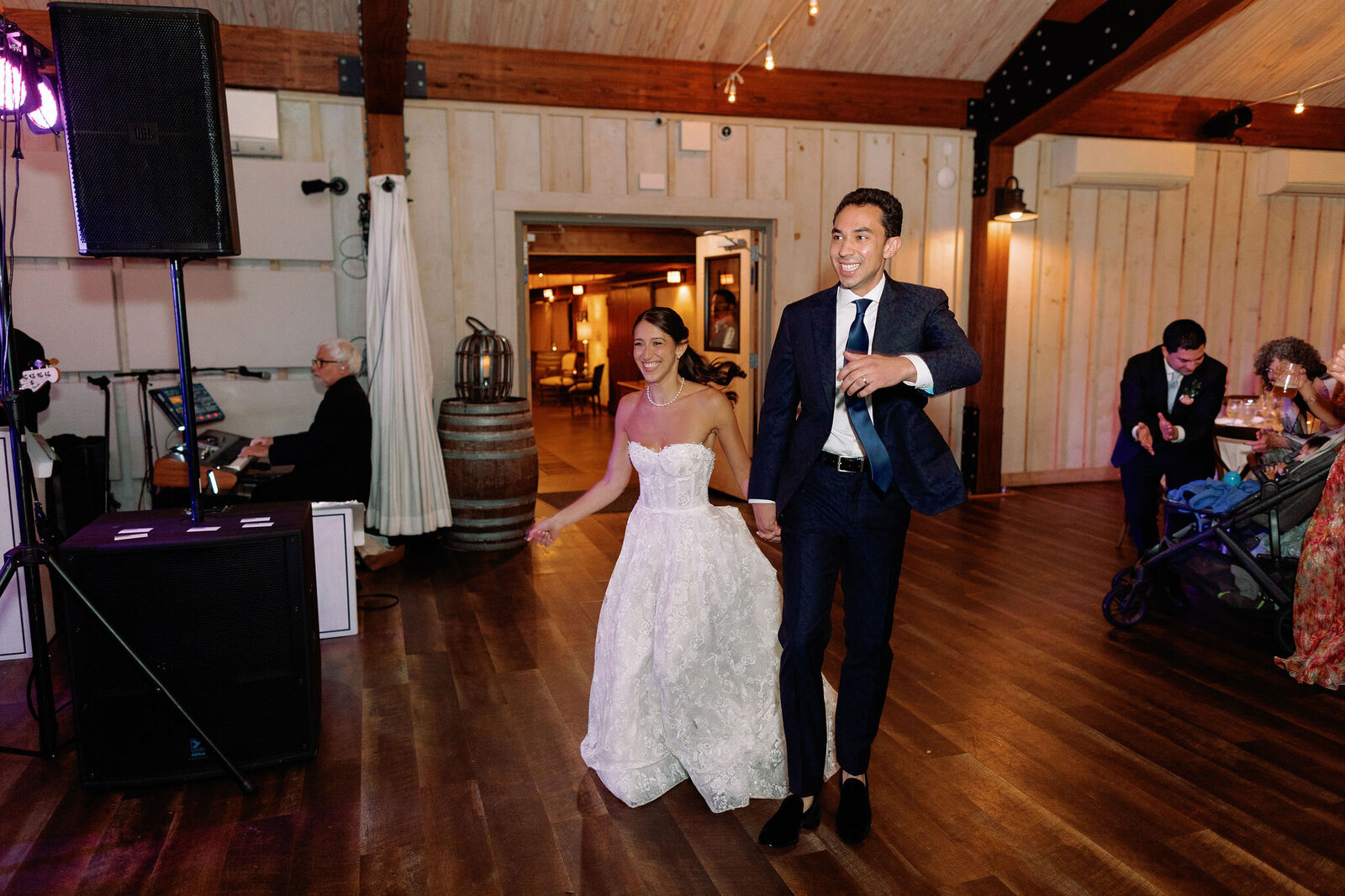 red-maple-vineyard-wedding-hudson-valley-534