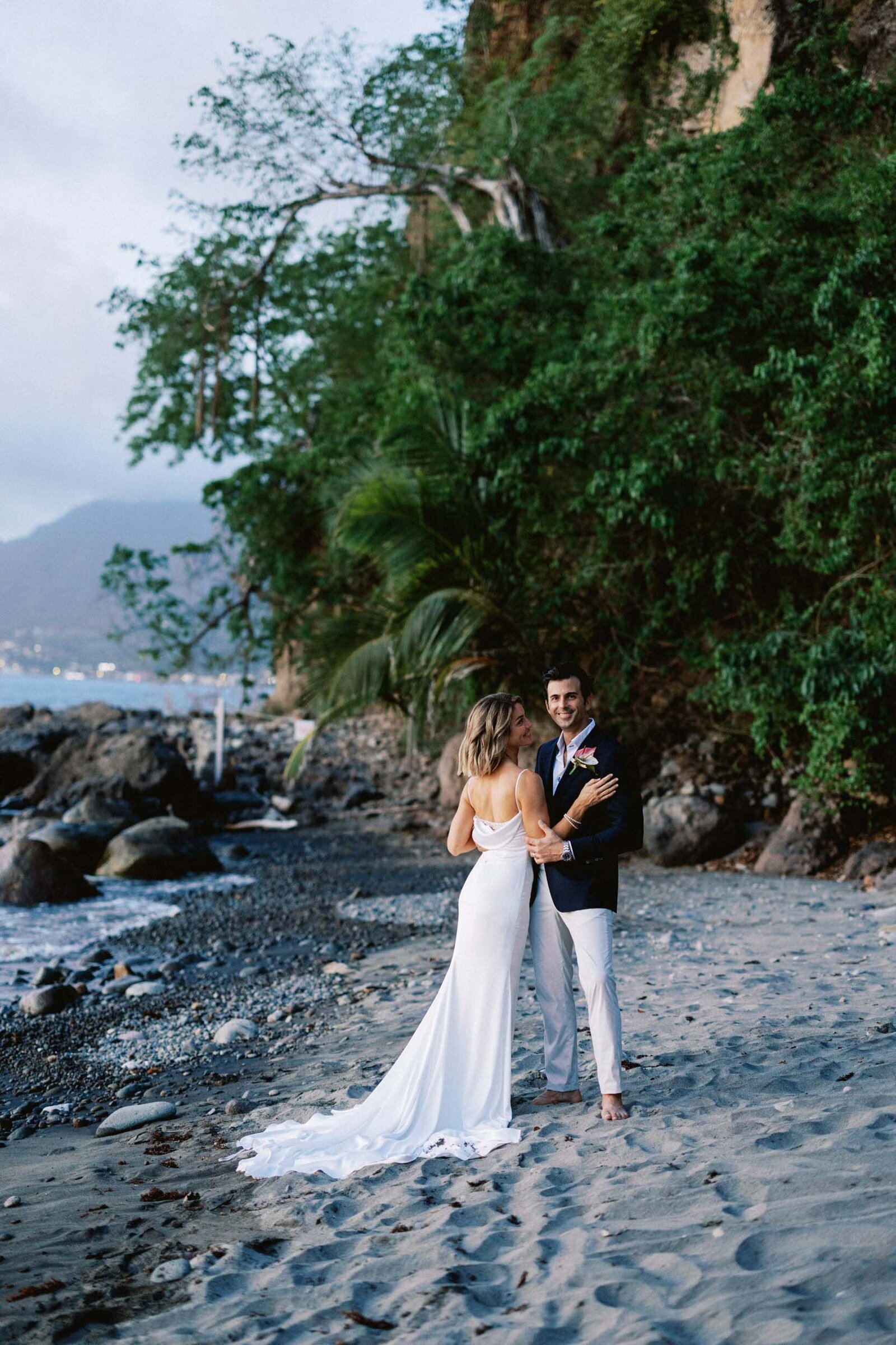 secret-bay-dominica-elopement-asia-pimentel-photography-e+a-46