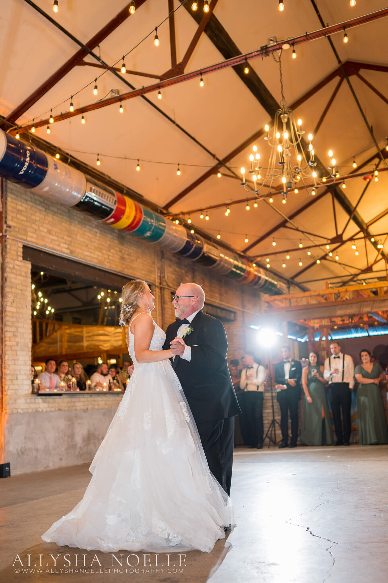 Wedding-at-The-Factory-on-Barclay-in-Milwaukee-1087