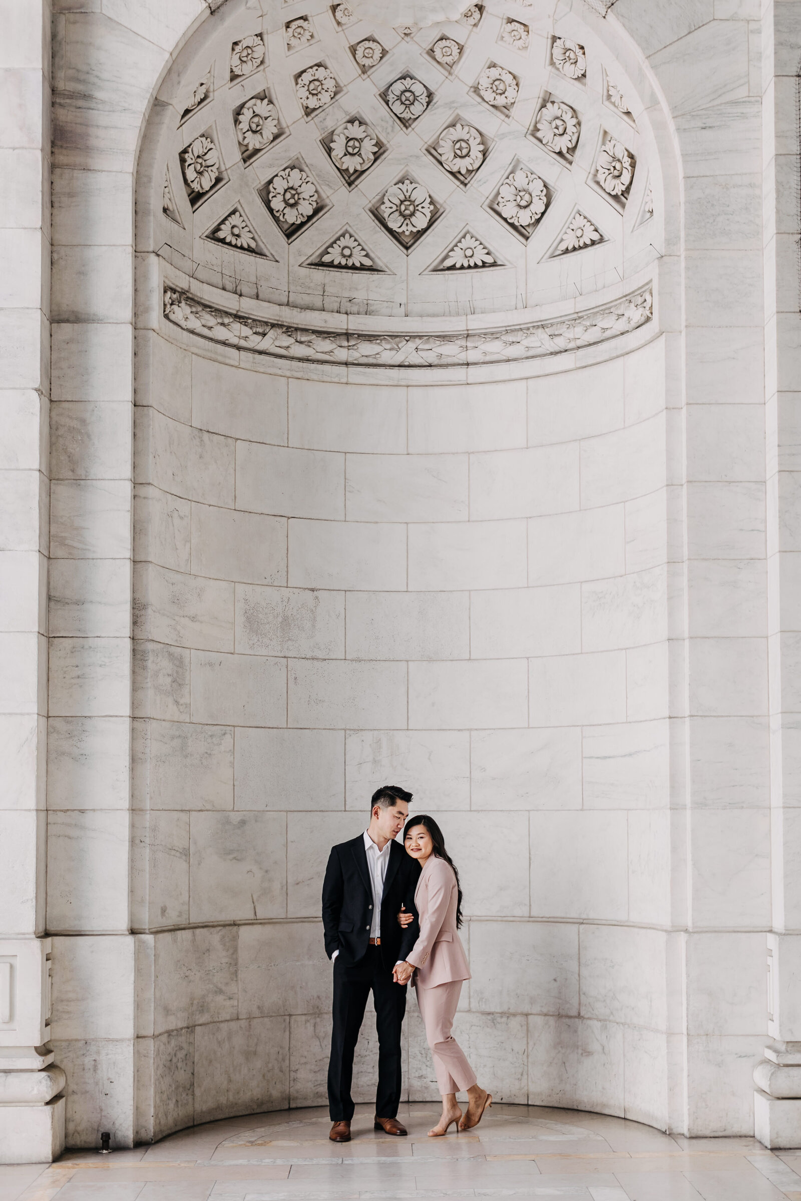 couple at nyc library