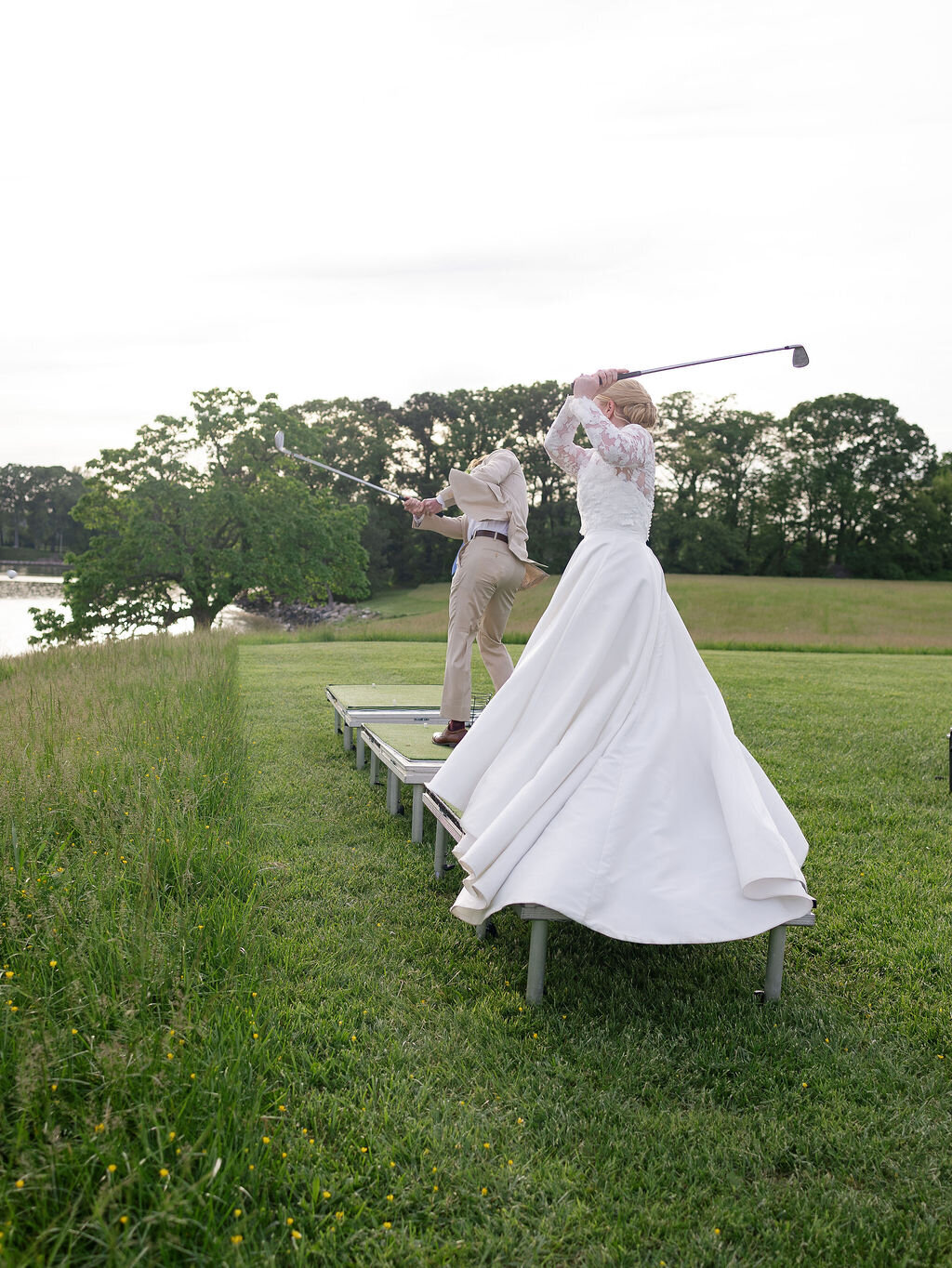 22_Kate Campbell Floral Whitehall Manor tented spring wedding by Anna and Wright photo
