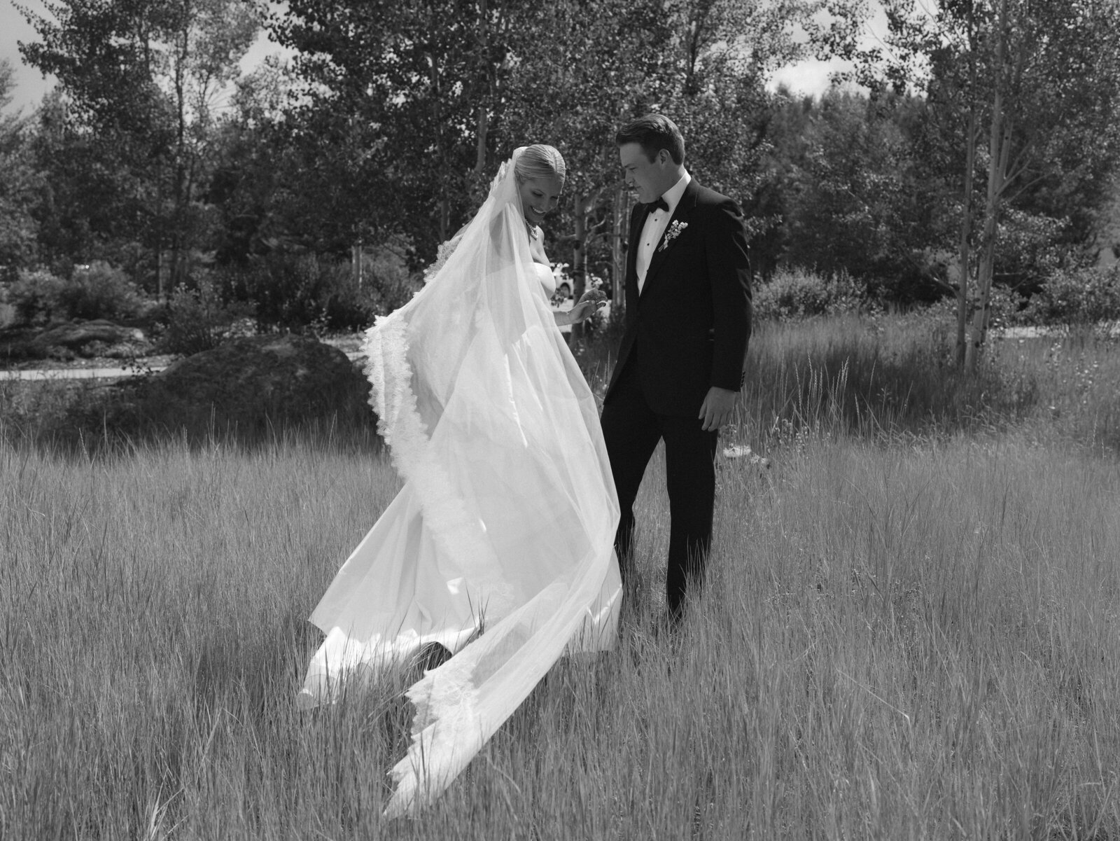 31-kelseycowley_weddingpreview_olivia&graydon