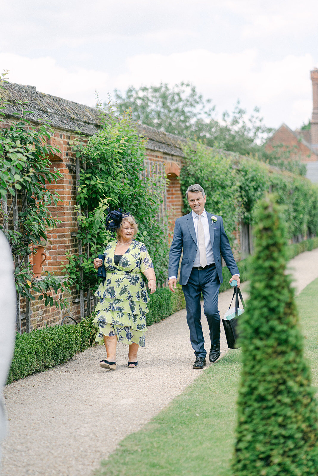 leanne-james-wedding-pre-ceremony-philippa-sian-photography-29