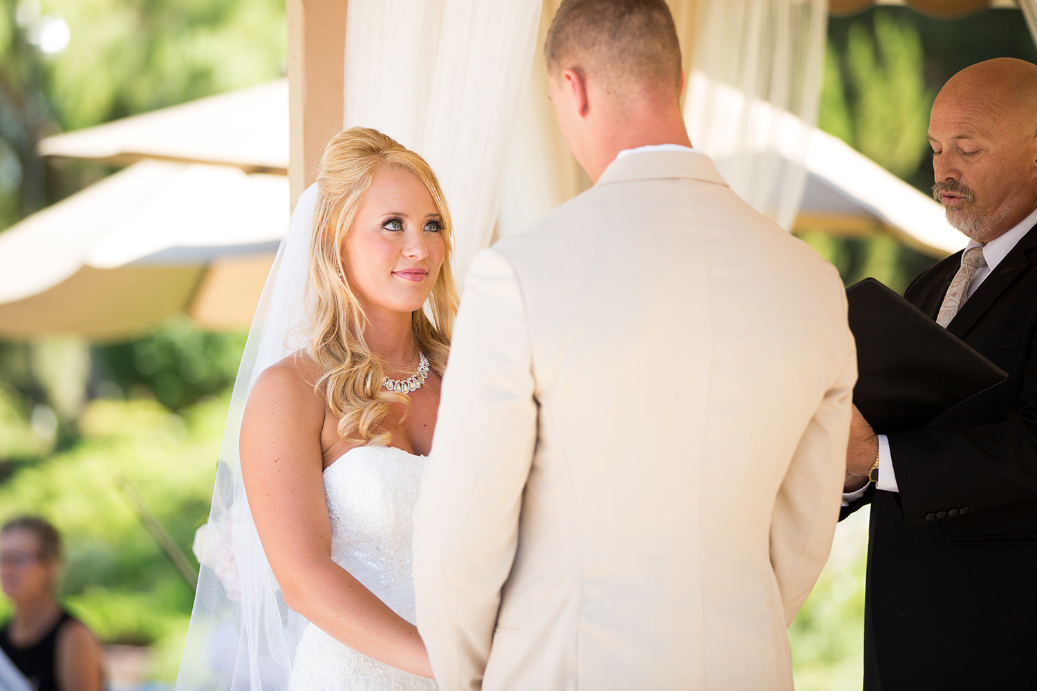 couple saying their vows