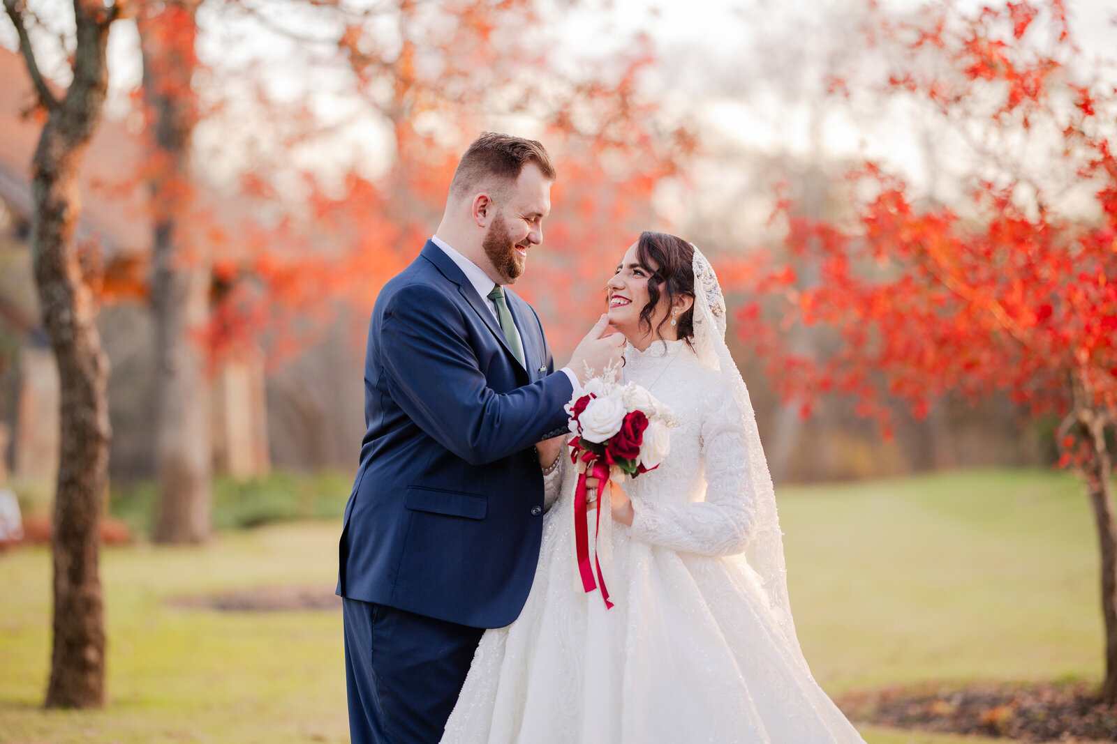 Pre wedding couples photoshoot outdoors