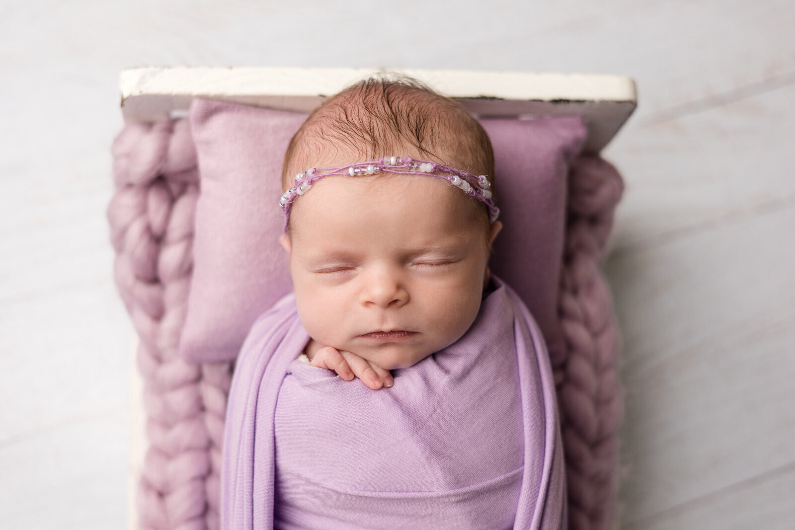 in-home_newborn_lifestyle_photography_session_Frankfort_KY_photographer_baby_girl