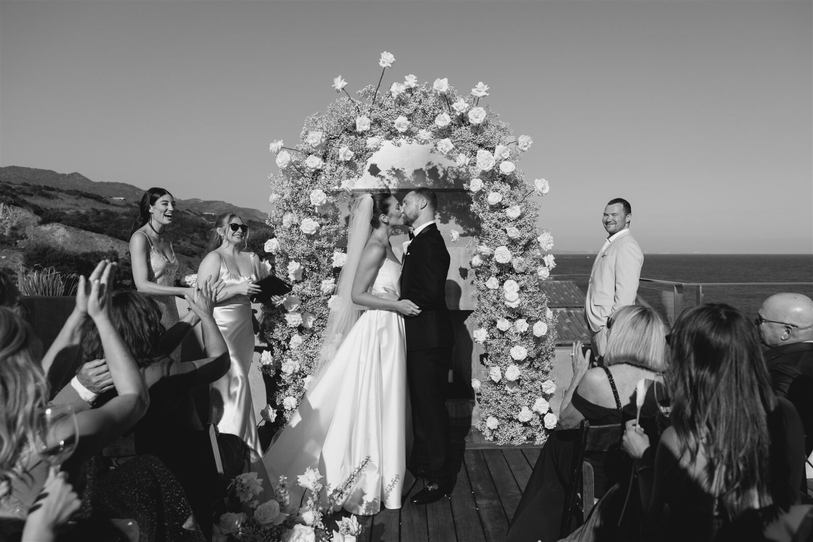 malibu-beach-house-wedding-ceremony-hanna-walkowaik-photography-0199