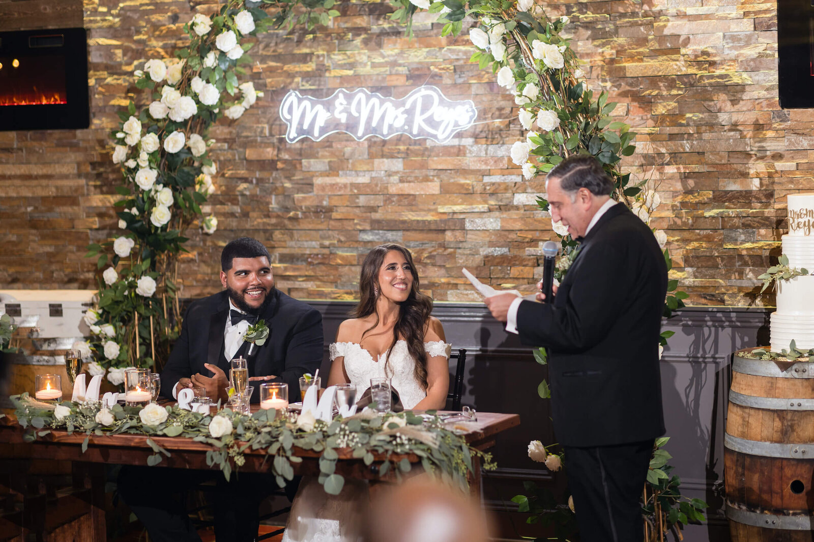 618-restaurant-wedding-reception-11
