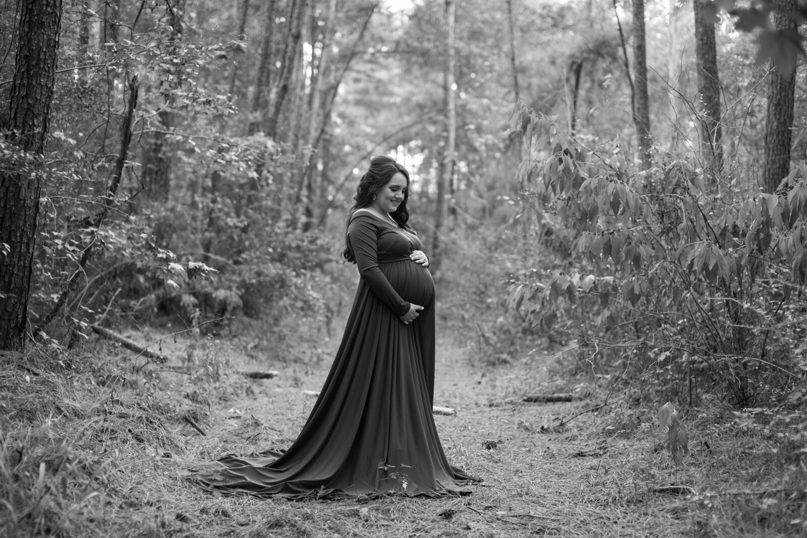 alejandra-caleb-maternity_002-BW