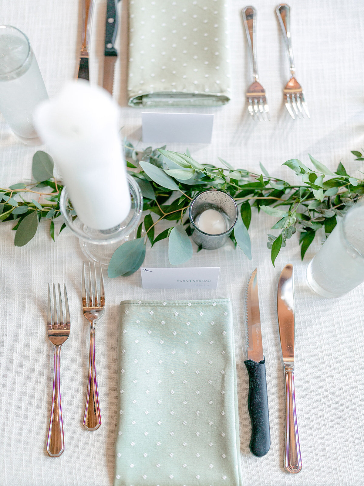 wedding-table-scape-place-setting