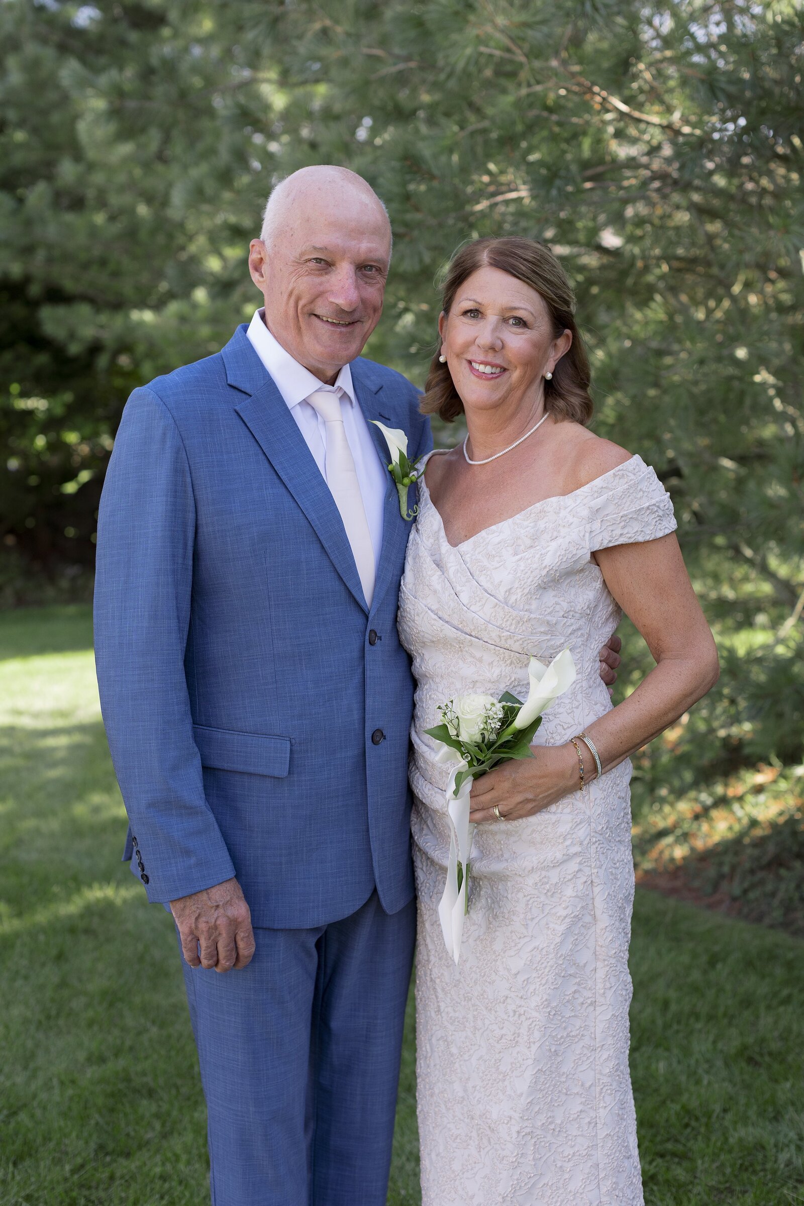 Tented South Dartmouth wedding at Salters Point. Deborah Zoe Photography.