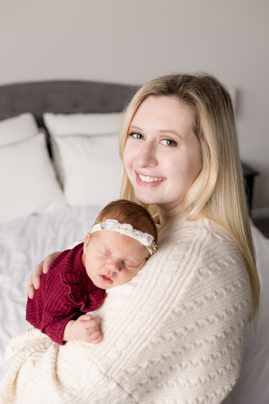 in-home_newborn_lifestyle_photography_baby_girl_Louisville_KY_photographer-4